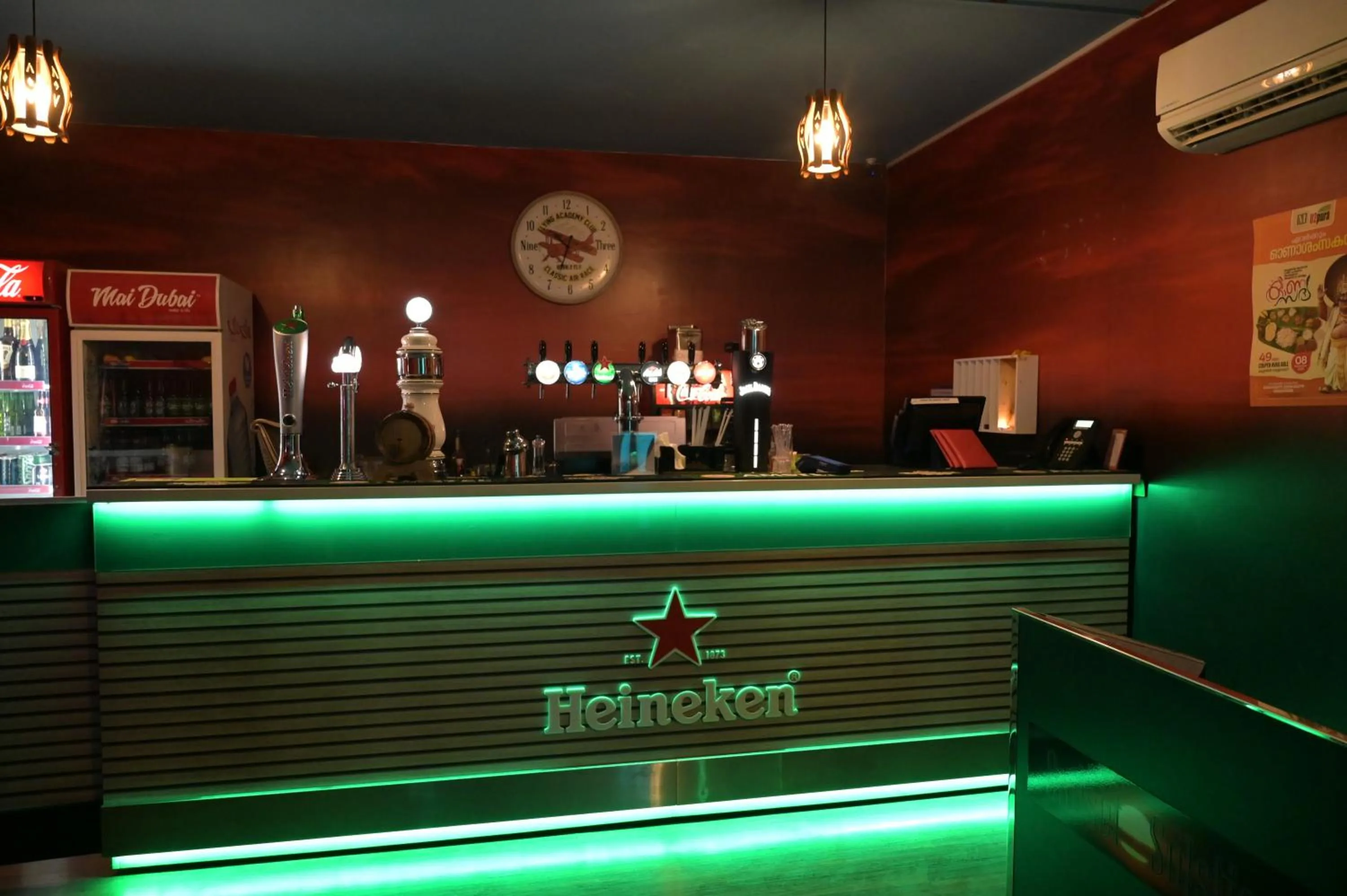 Lounge or bar in Manhattan Avenue Hotel