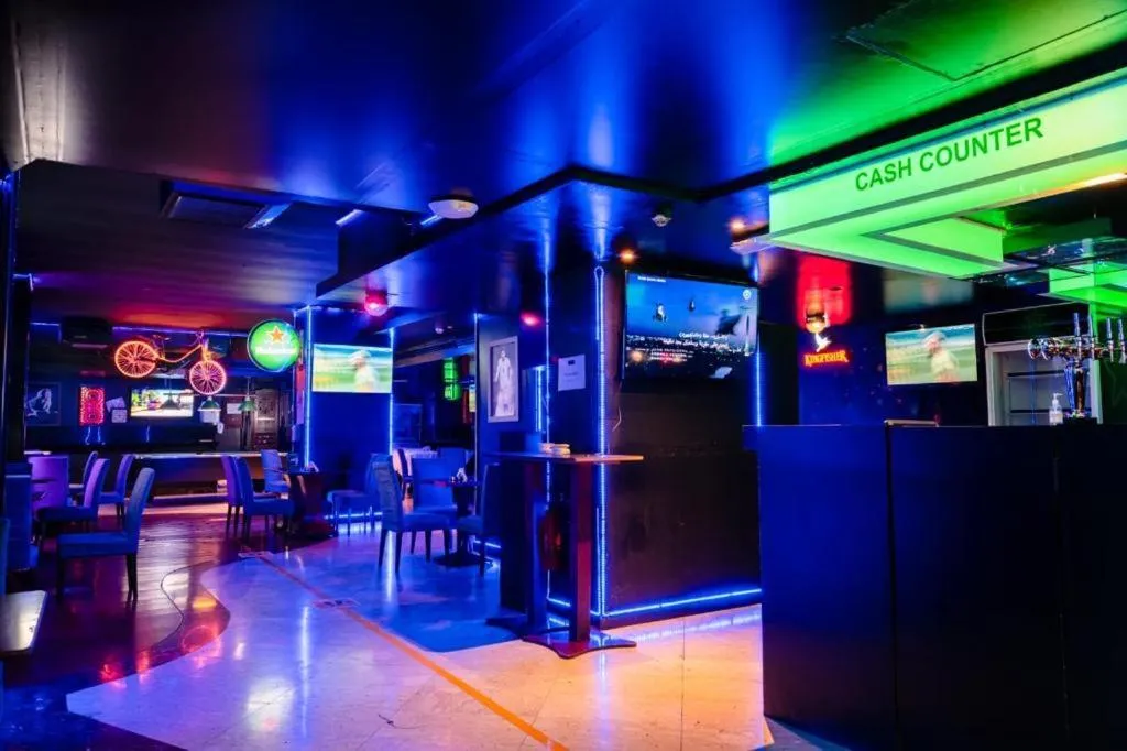 Nightclub / DJ in Manhattan Avenue Hotel