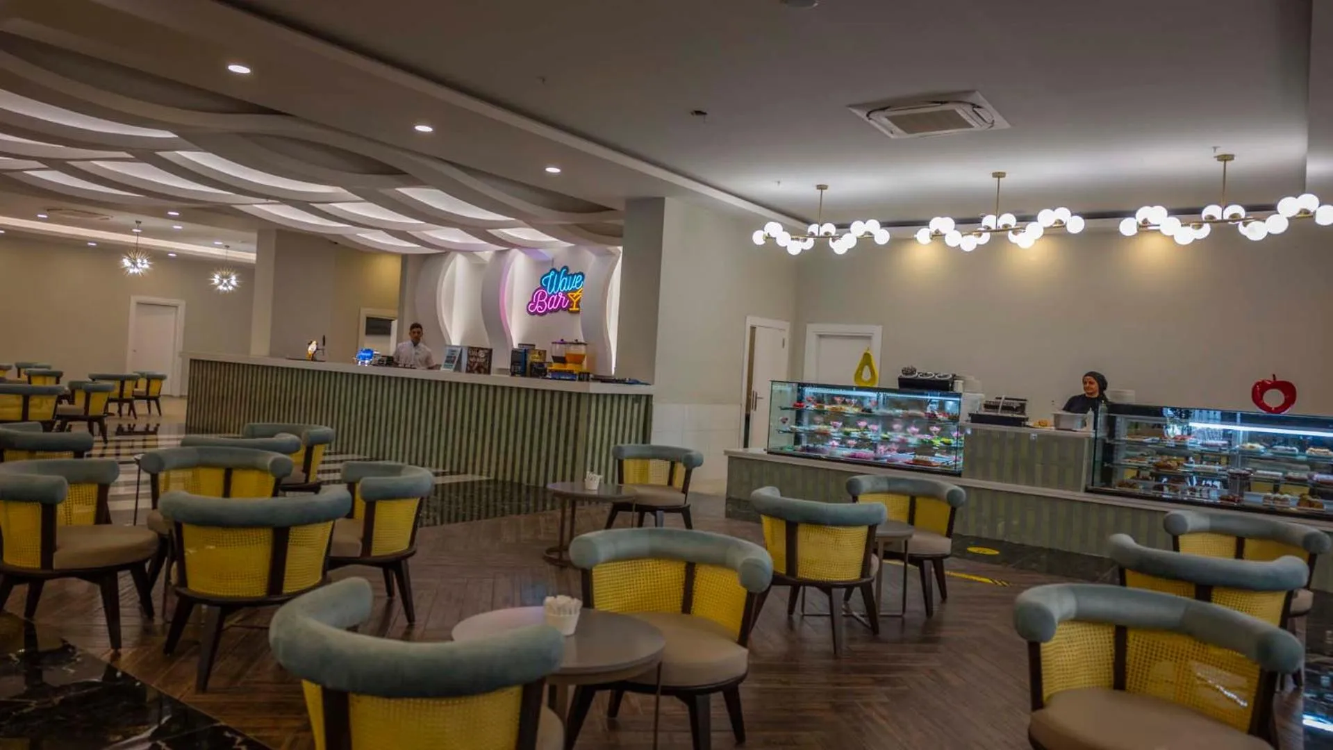 Restaurant/places to eat in Dream Water World