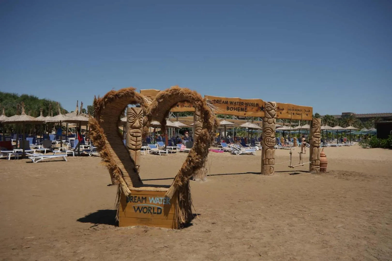 Day in Dream Water World