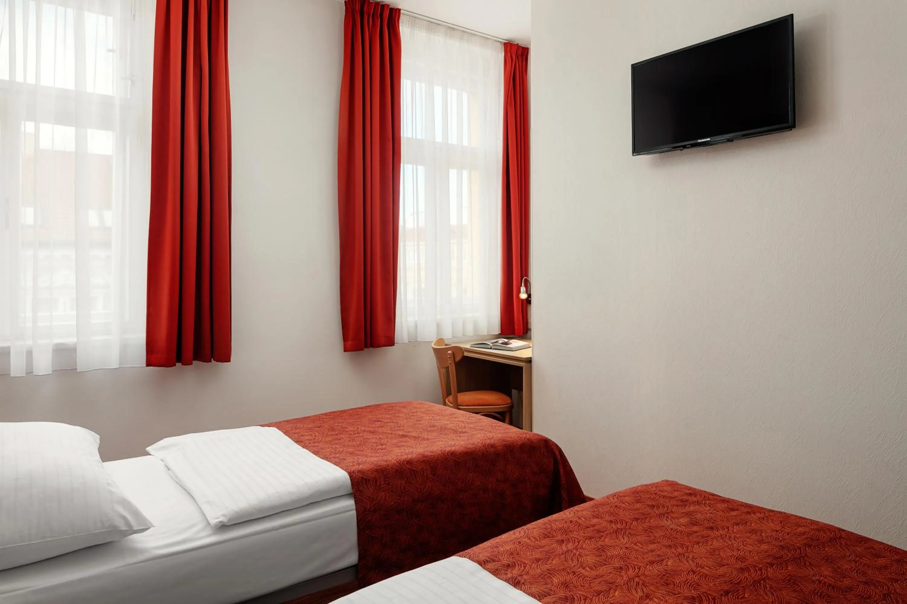 Bedroom, Bed in Hotel Ambiance