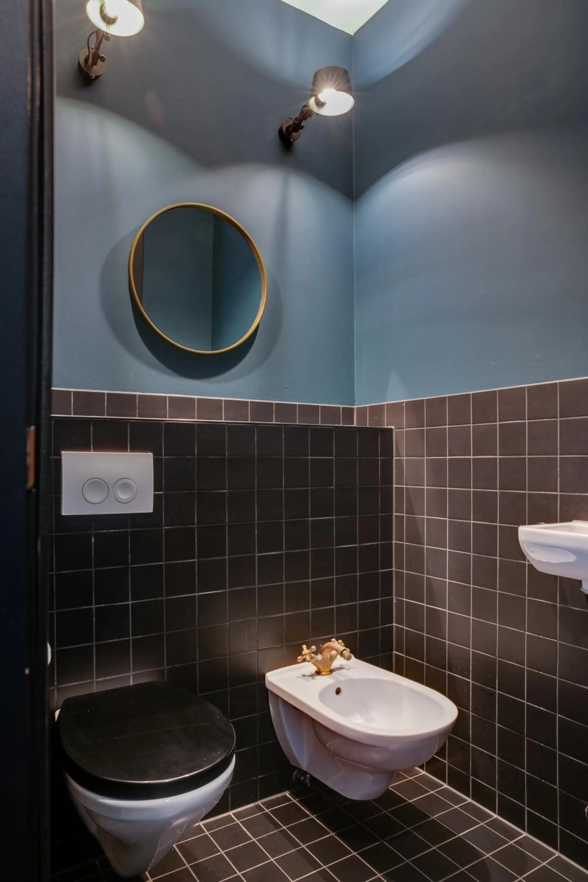 Toilet in The Duke Boutique Hotel