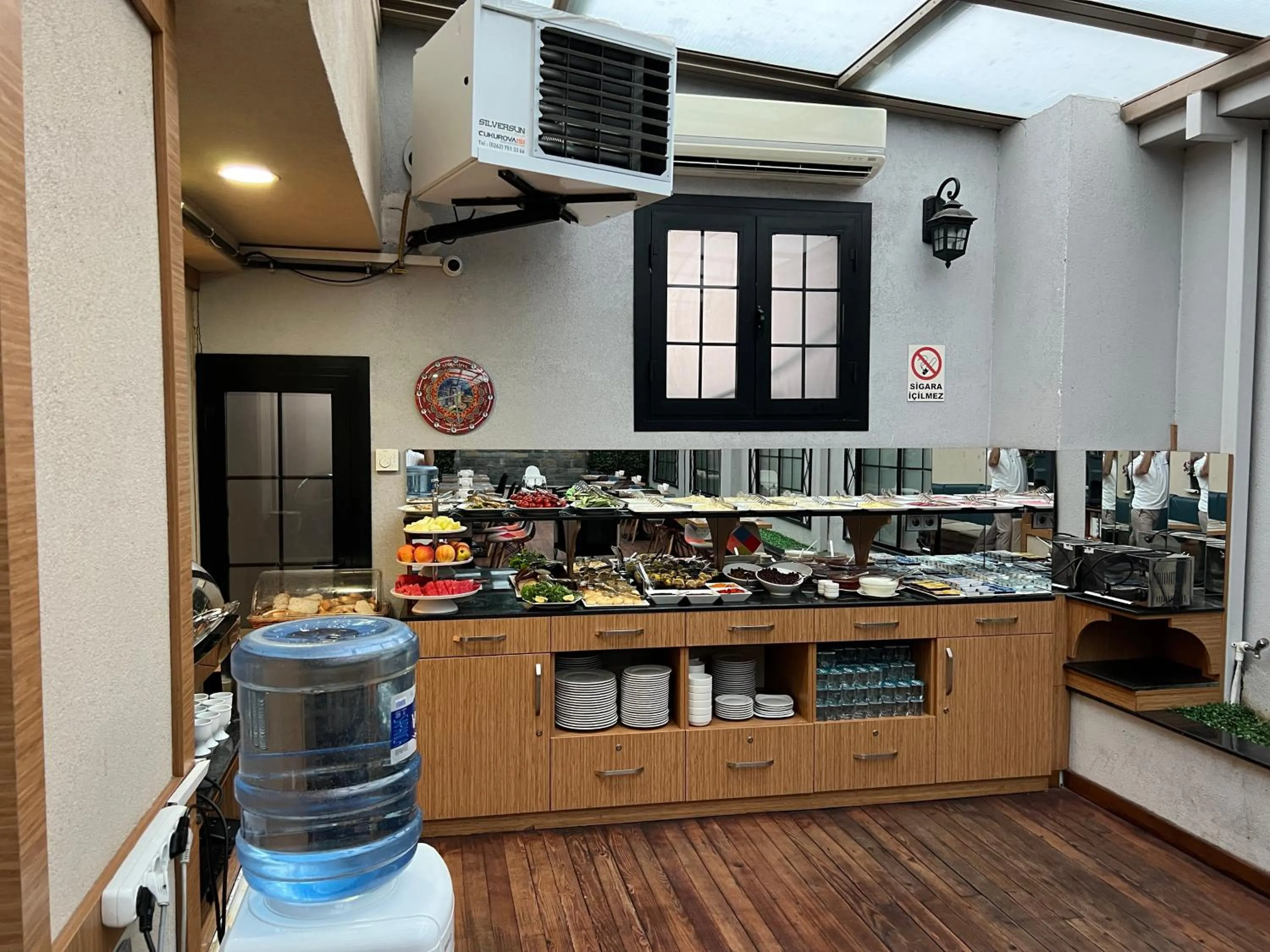 Food and drinks in Aybar Hotel & Spa