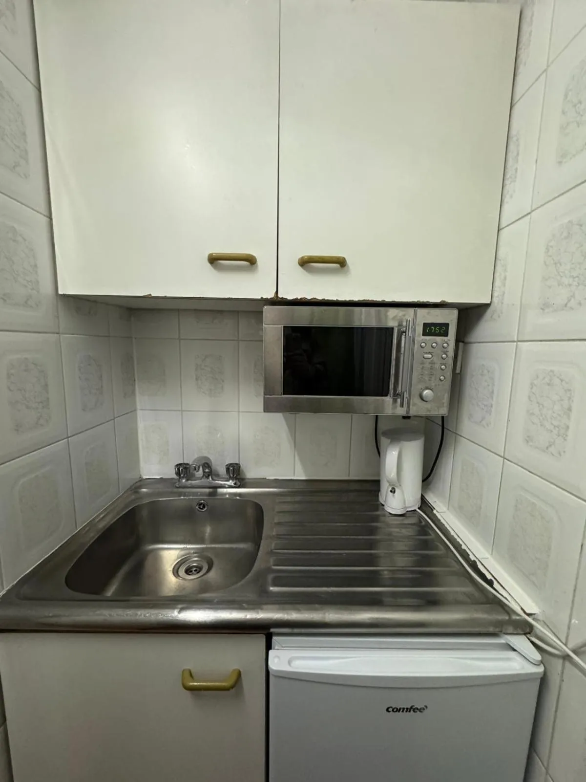 Kitchen or kitchenette in Anwar House