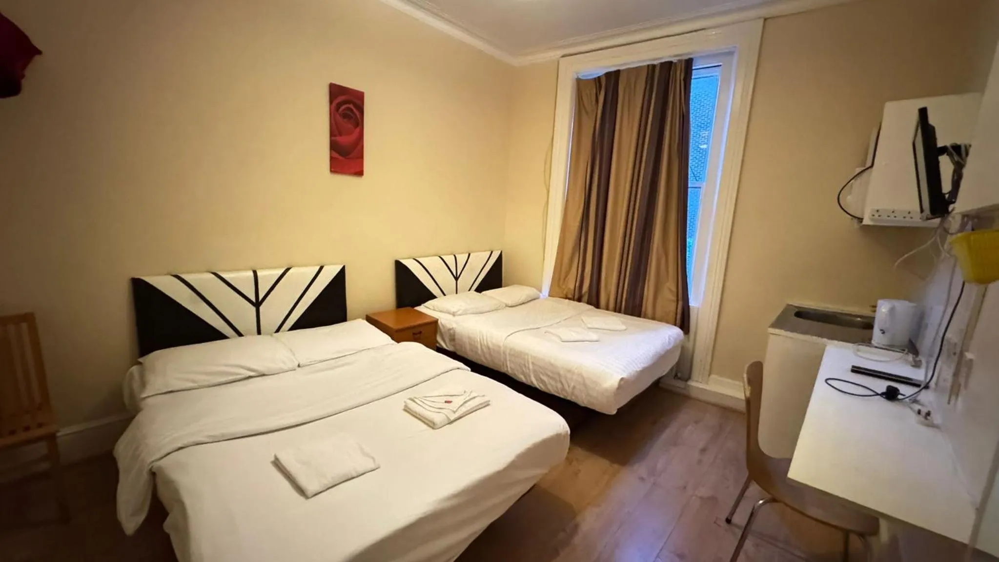 Photo of the whole room, Bed in Anwar House