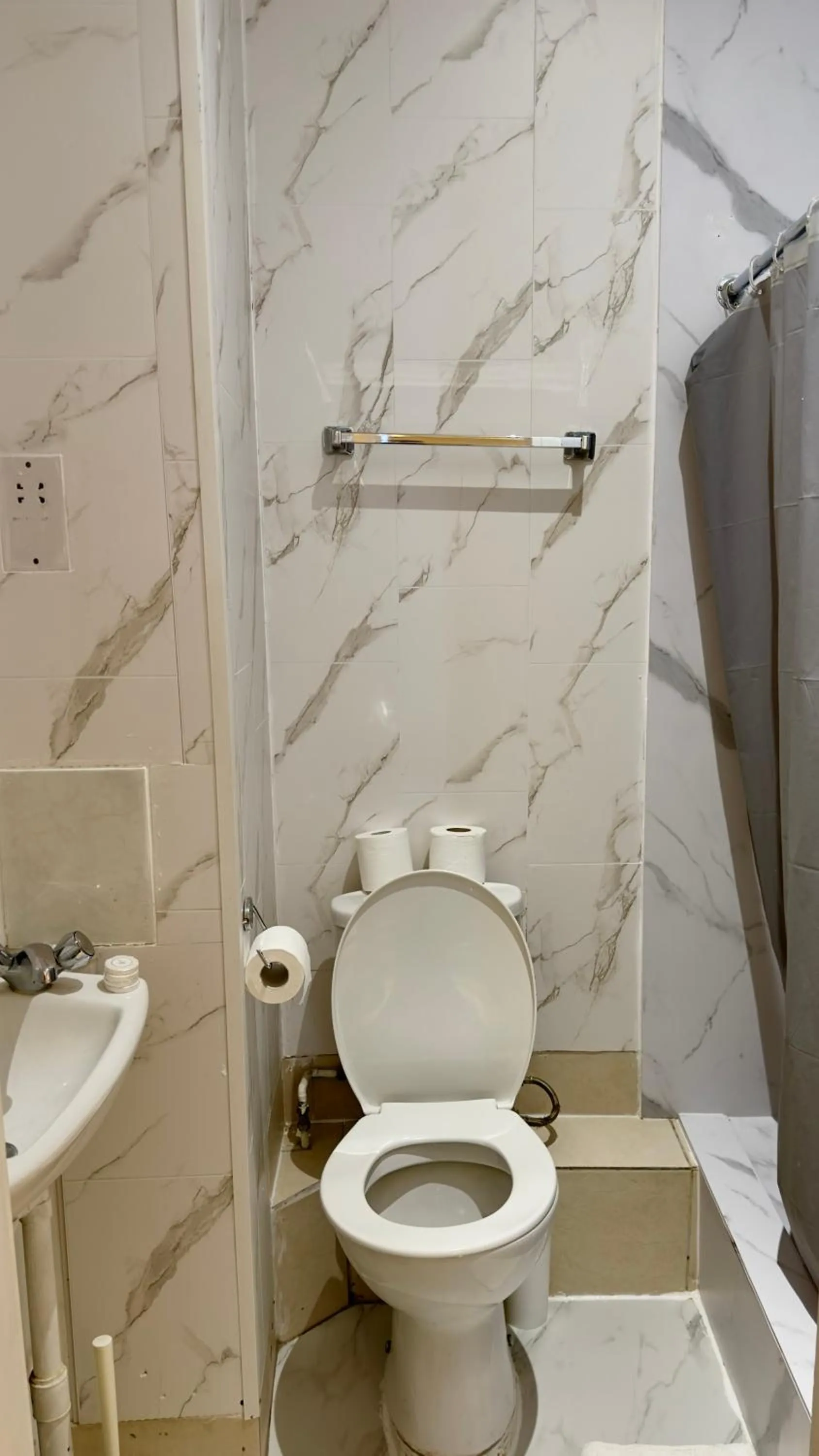 Toilet in Anwar House