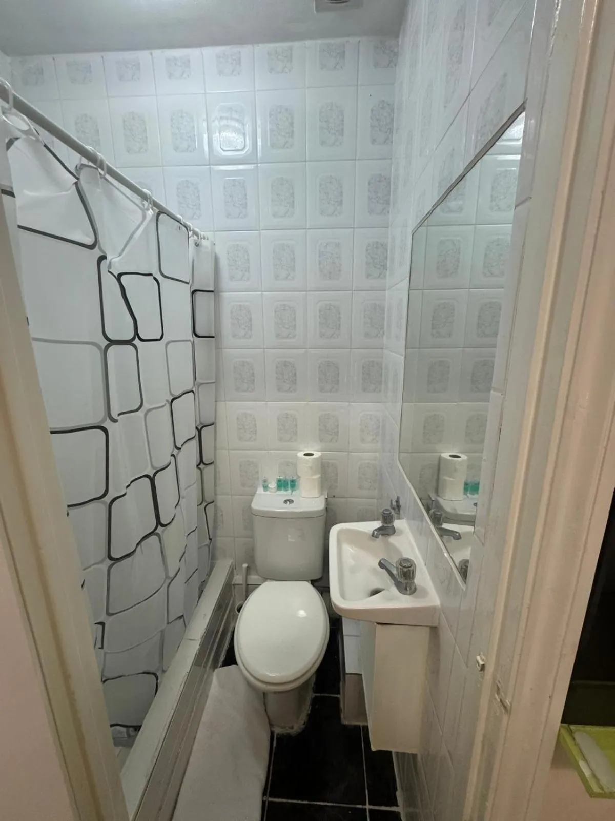 Shower in Anwar House