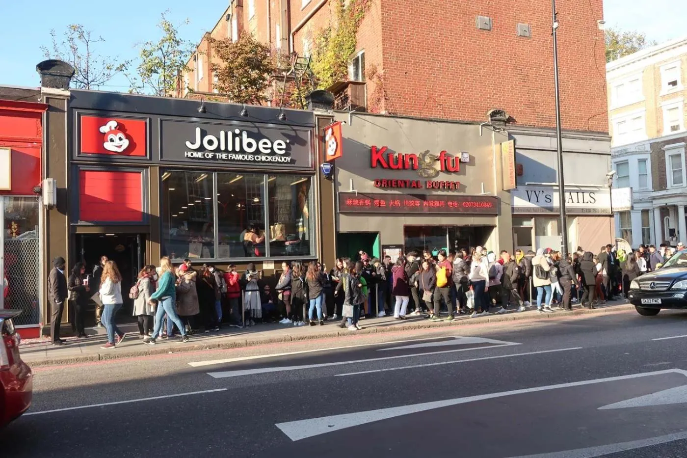 Restaurant/places to eat in Anwar House