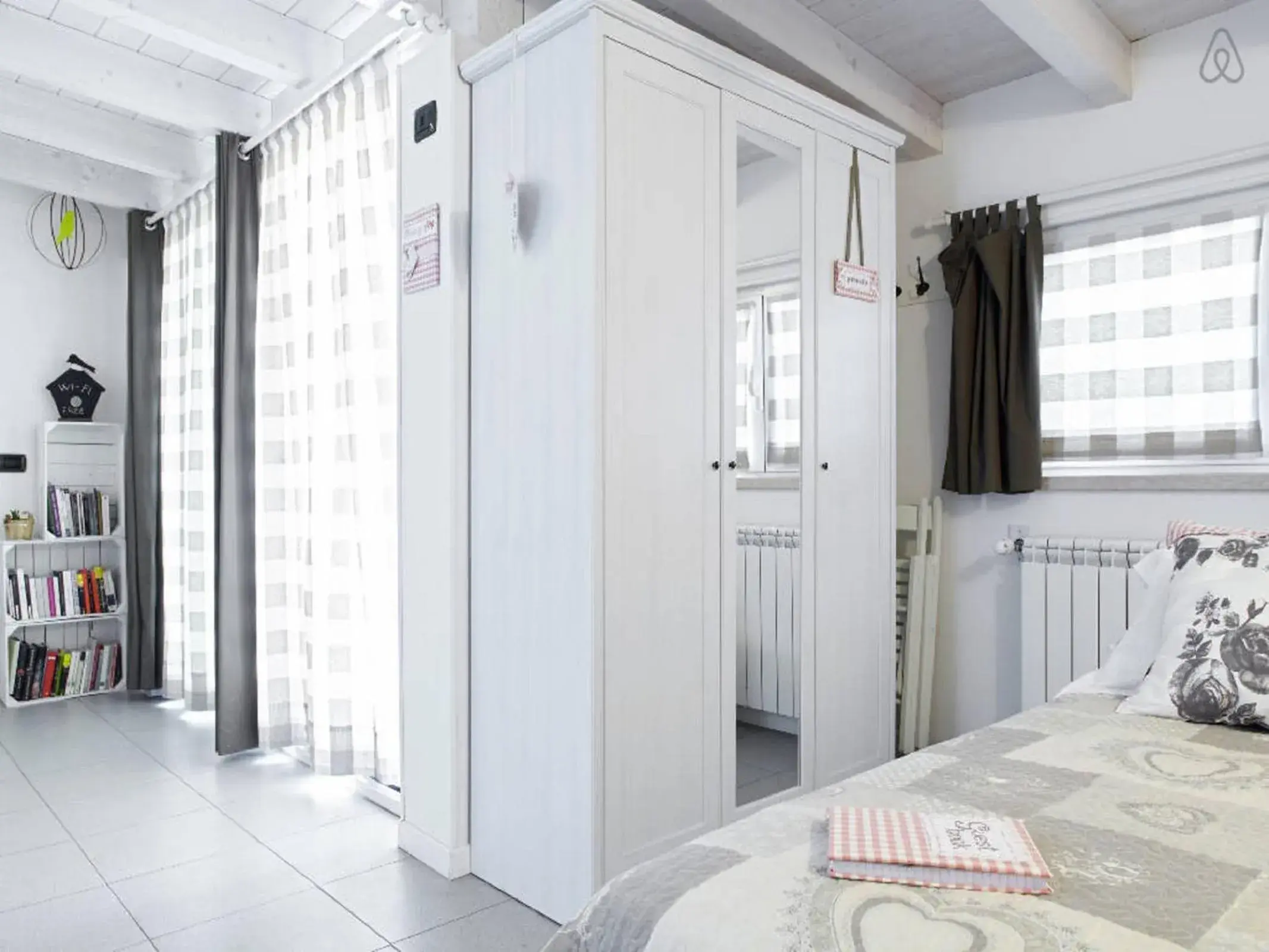 Double Room with Private Bathroom in Casetta Bianca B&B Double Room with Private Bathroom in Casetta Bianca B&B