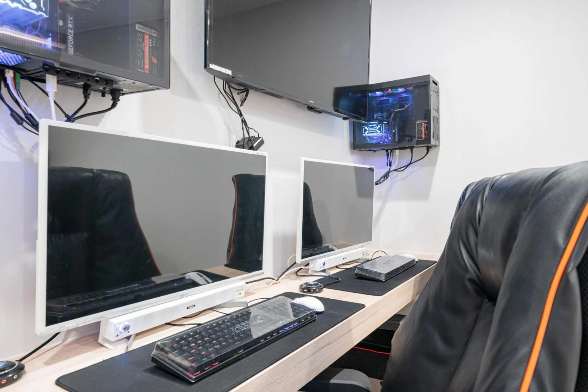 TV and multimedia in Hwajeong Jun Hotel