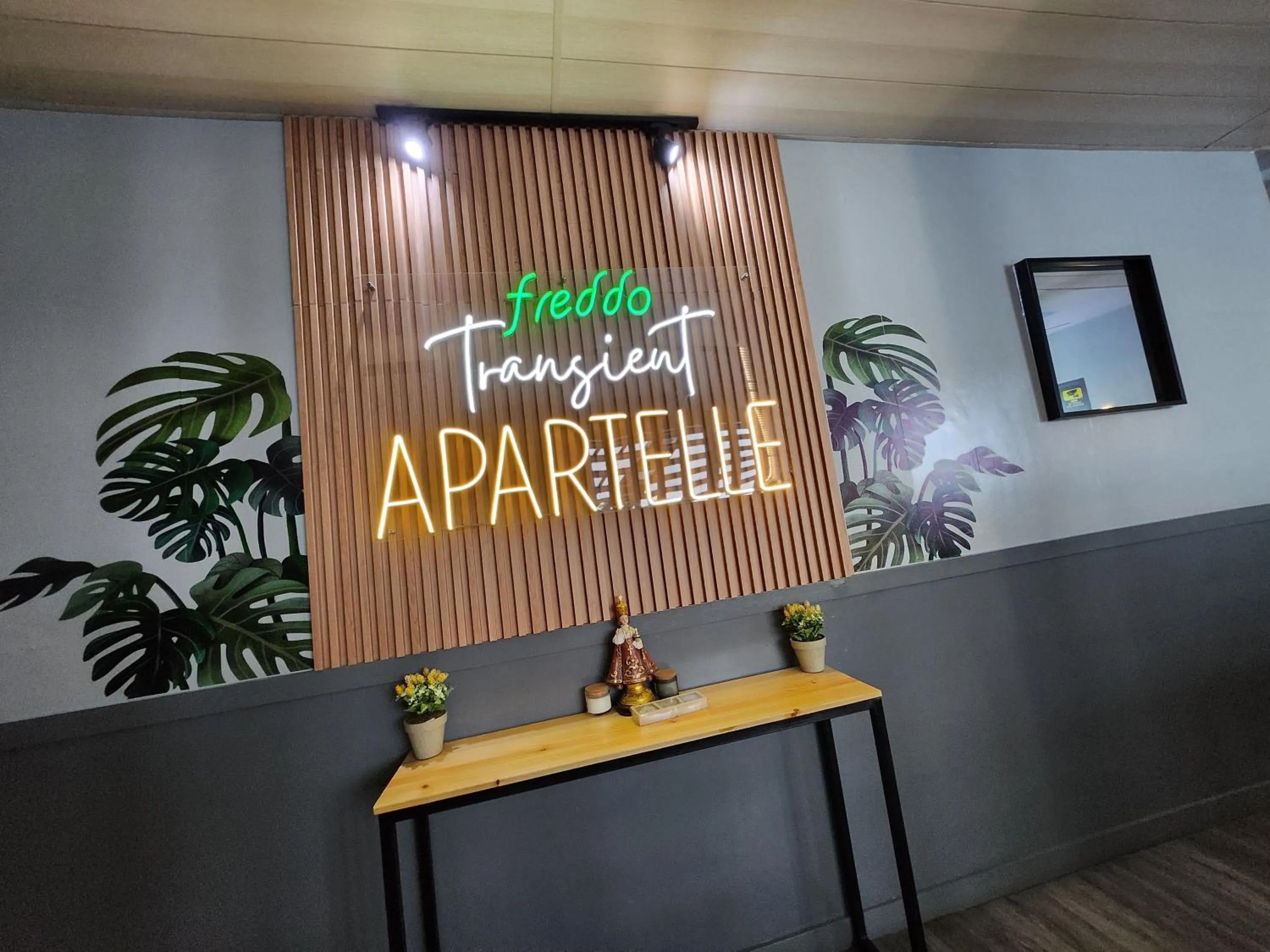 Freddo Studio Apartelle