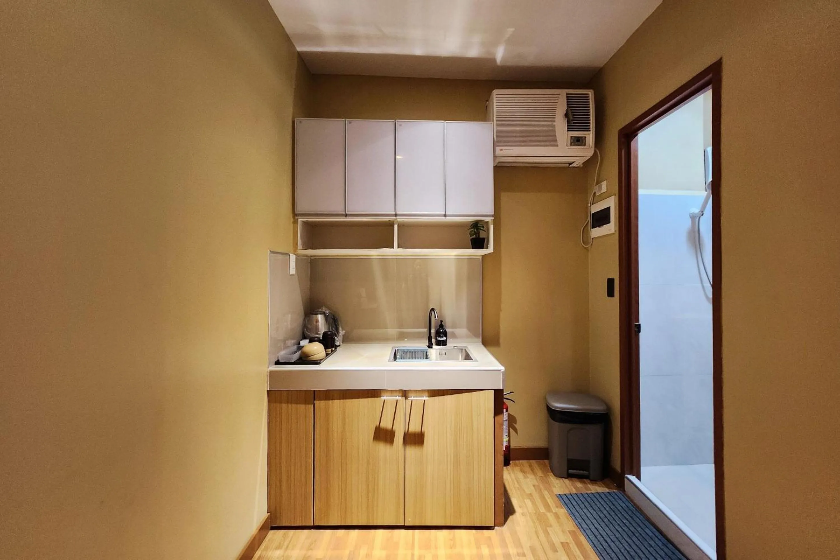 Freddo Studio Apartelle