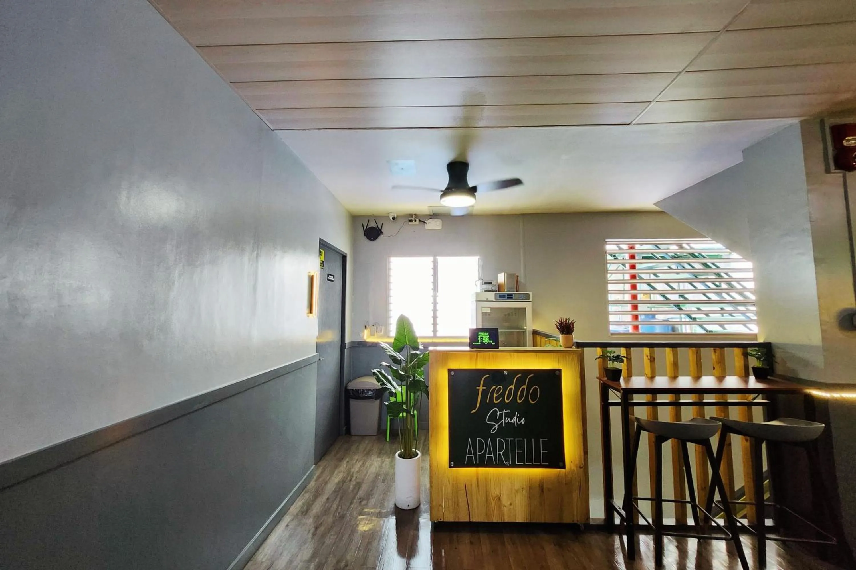 Freddo Studio Apartelle