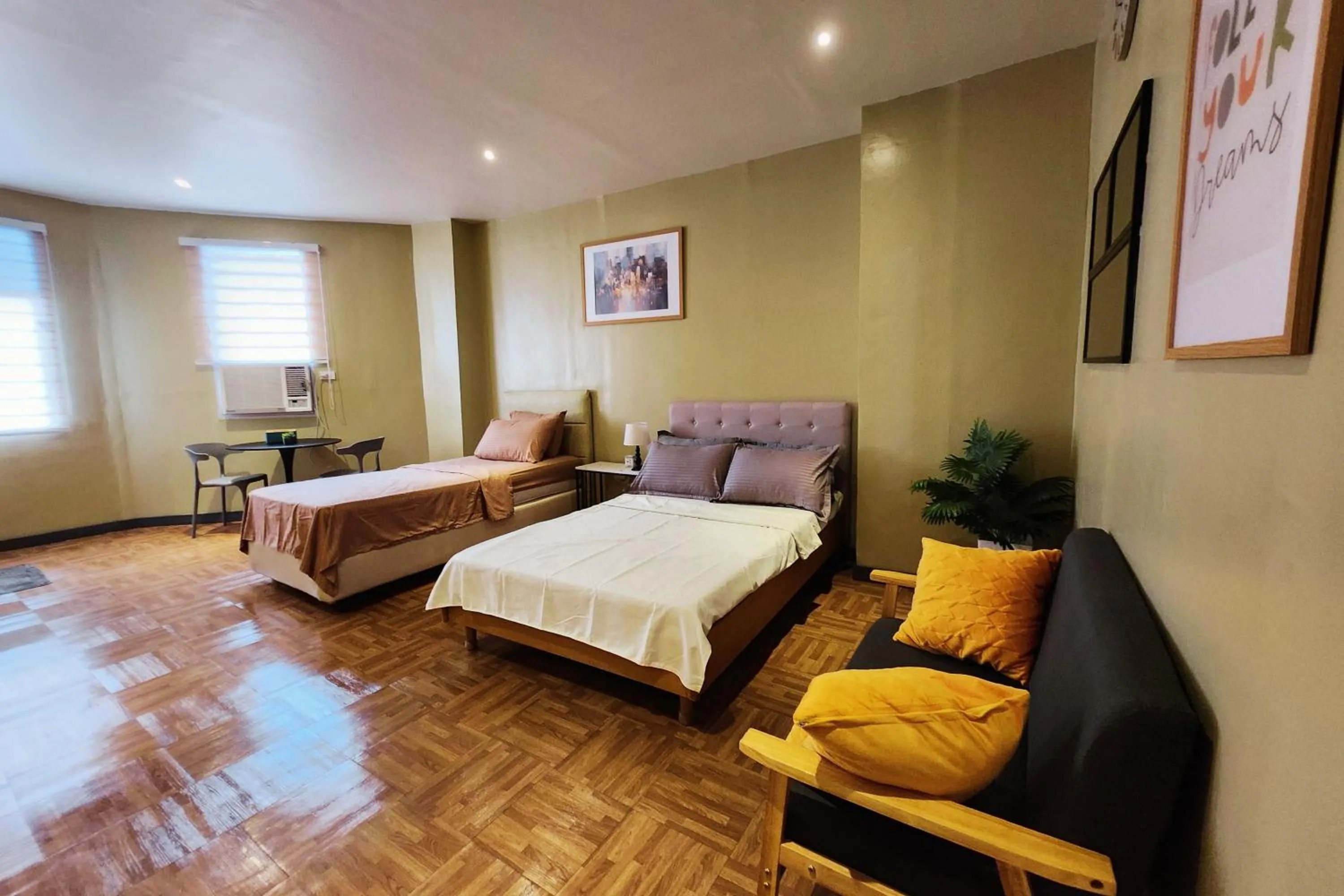 Bed in Freddo Studio Apartelle