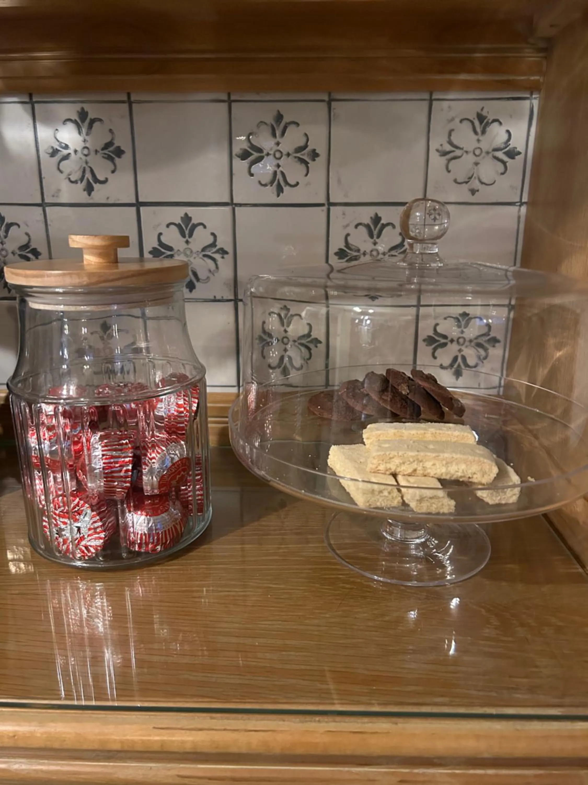 Coffee/tea facilities in Castlecroft Bed and Breakfast