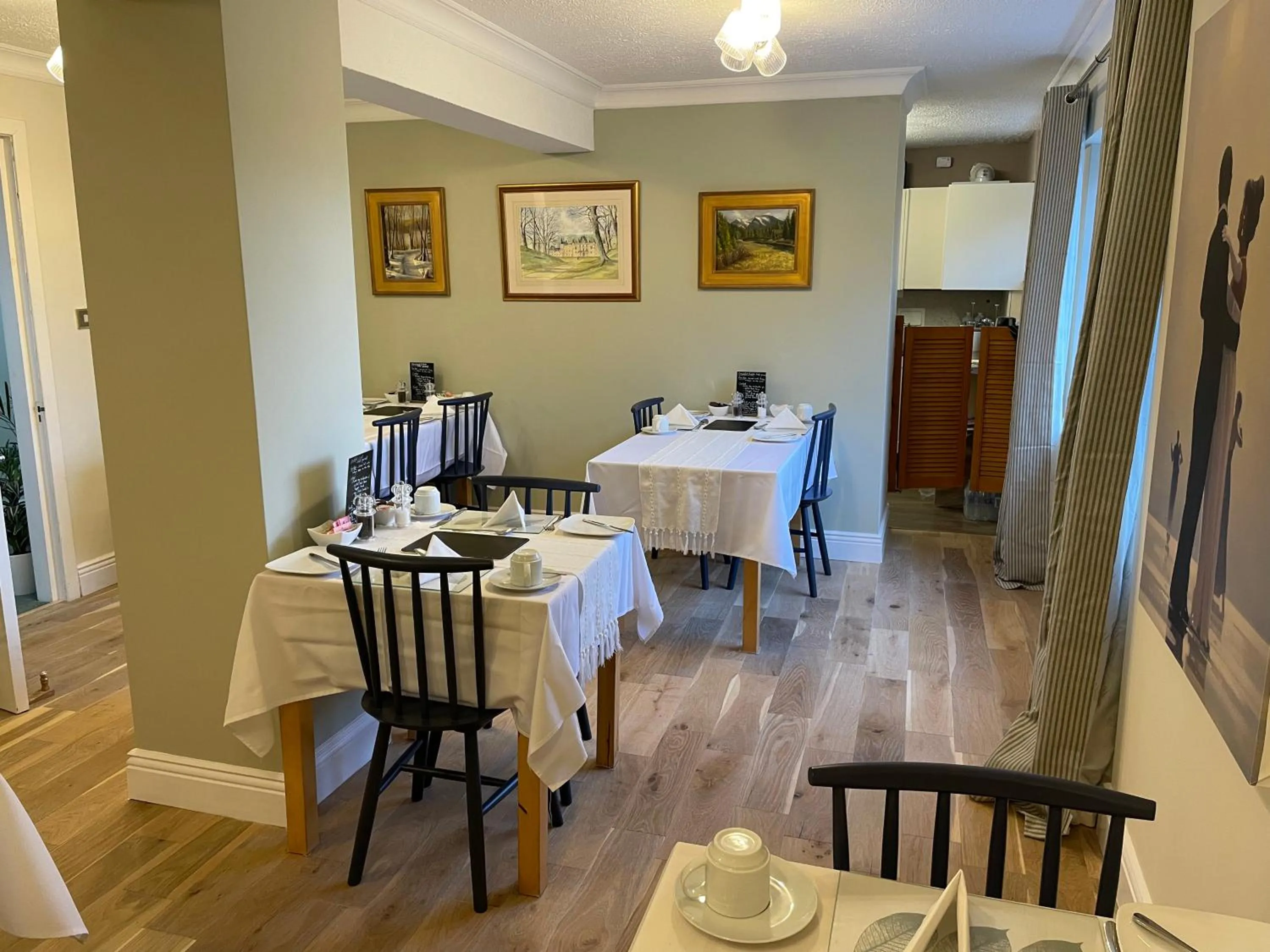 Breakfast in Castlecroft Bed and Breakfast