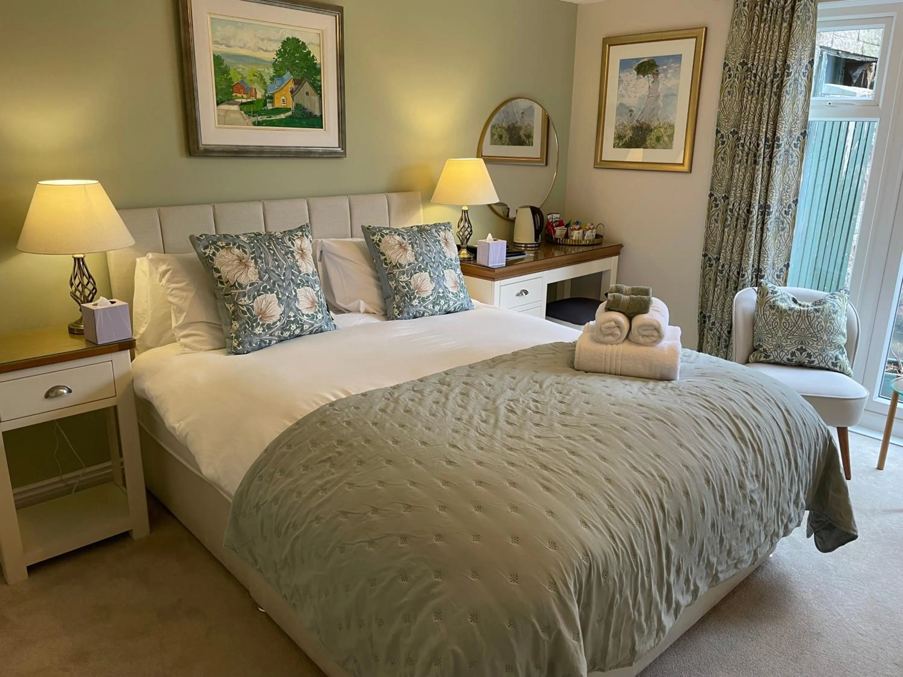 Bed in Castlecroft Bed and Breakfast