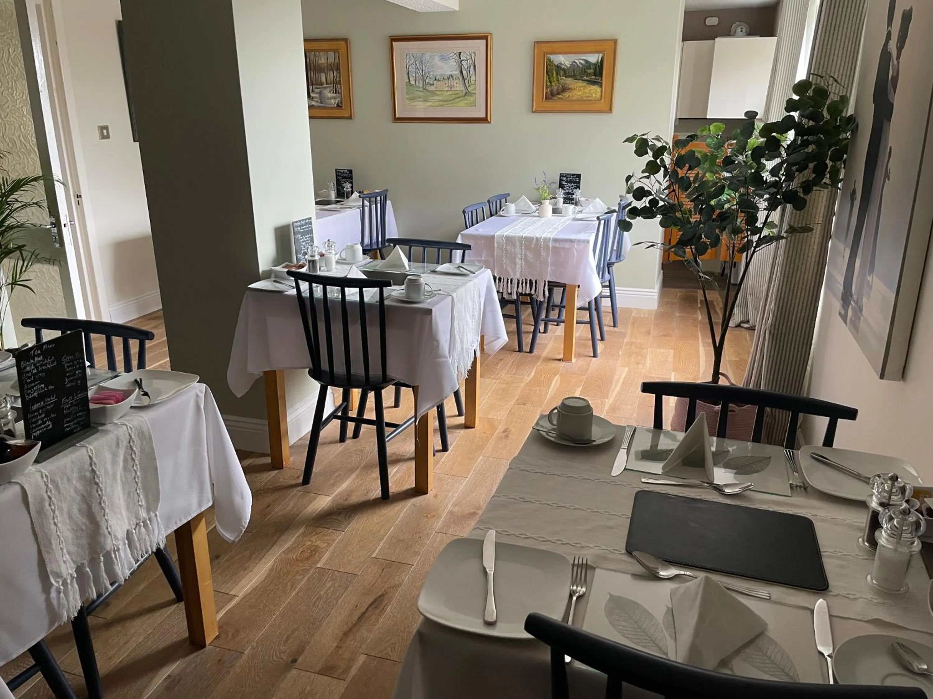 Breakfast in Castlecroft Bed and Breakfast