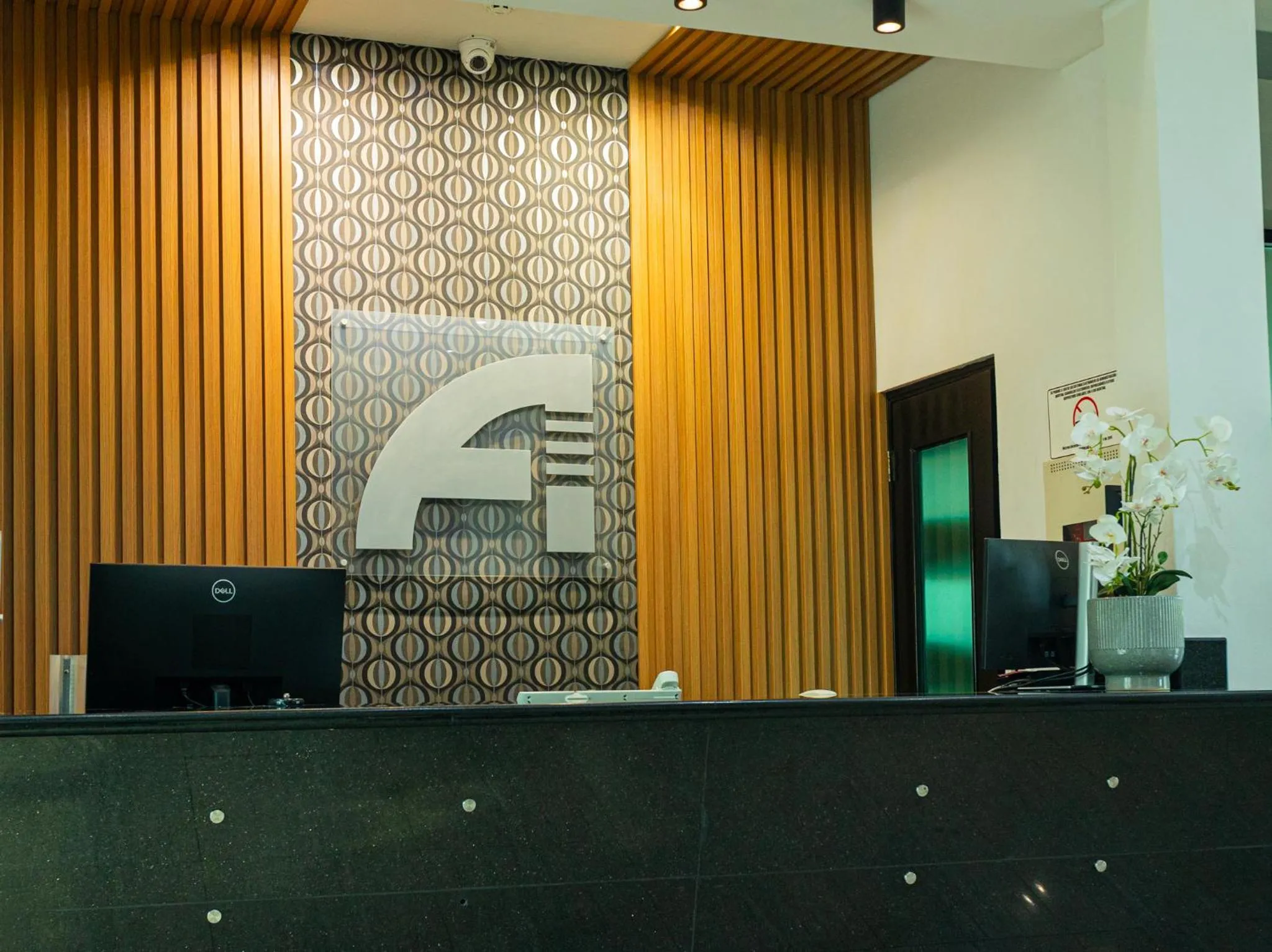 Lobby or reception in Aranjuez Hotel & Suites