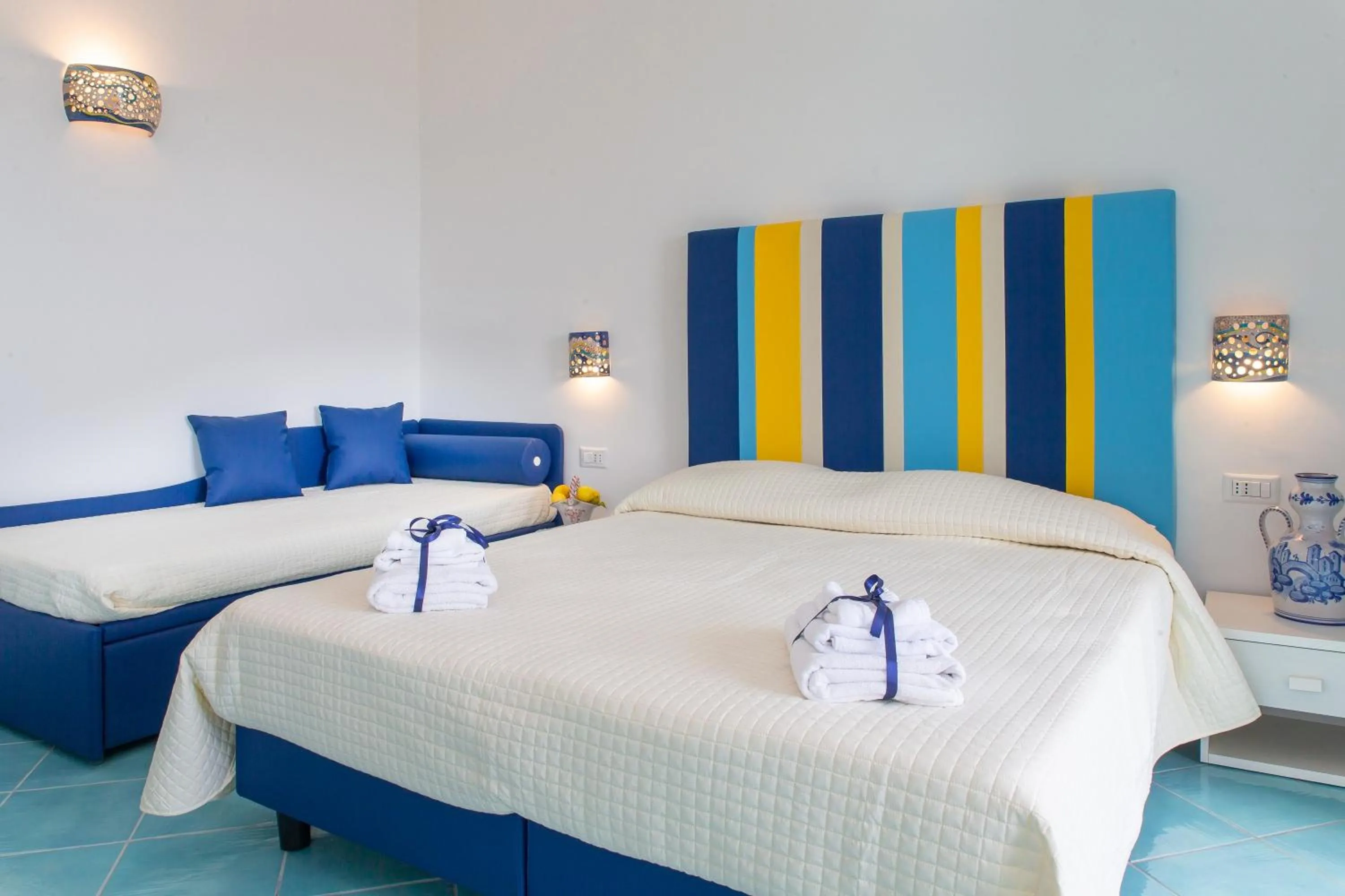 Photo of the whole room, Bed in Villa Fontana Limite