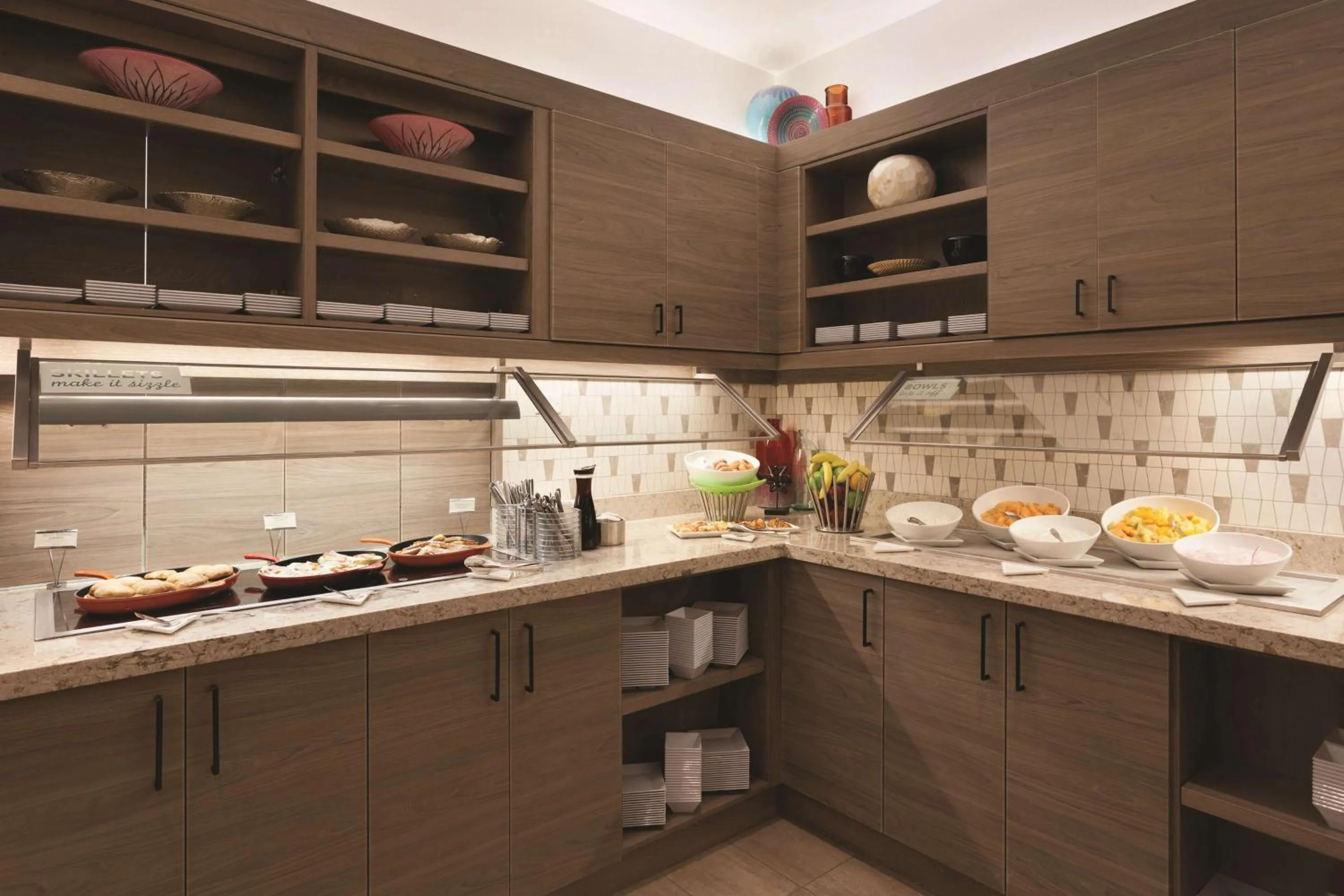 Restaurant/places to eat in Hyatt Place Buffalo / Amherst, NY