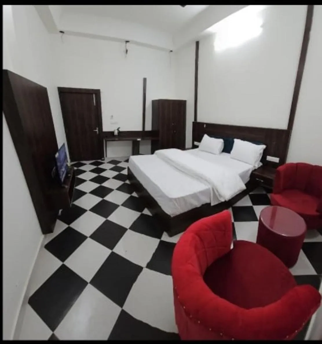 Bed in DHANWA RESORT, A UNIT OF SATKAR HOTEL AND RESORTs