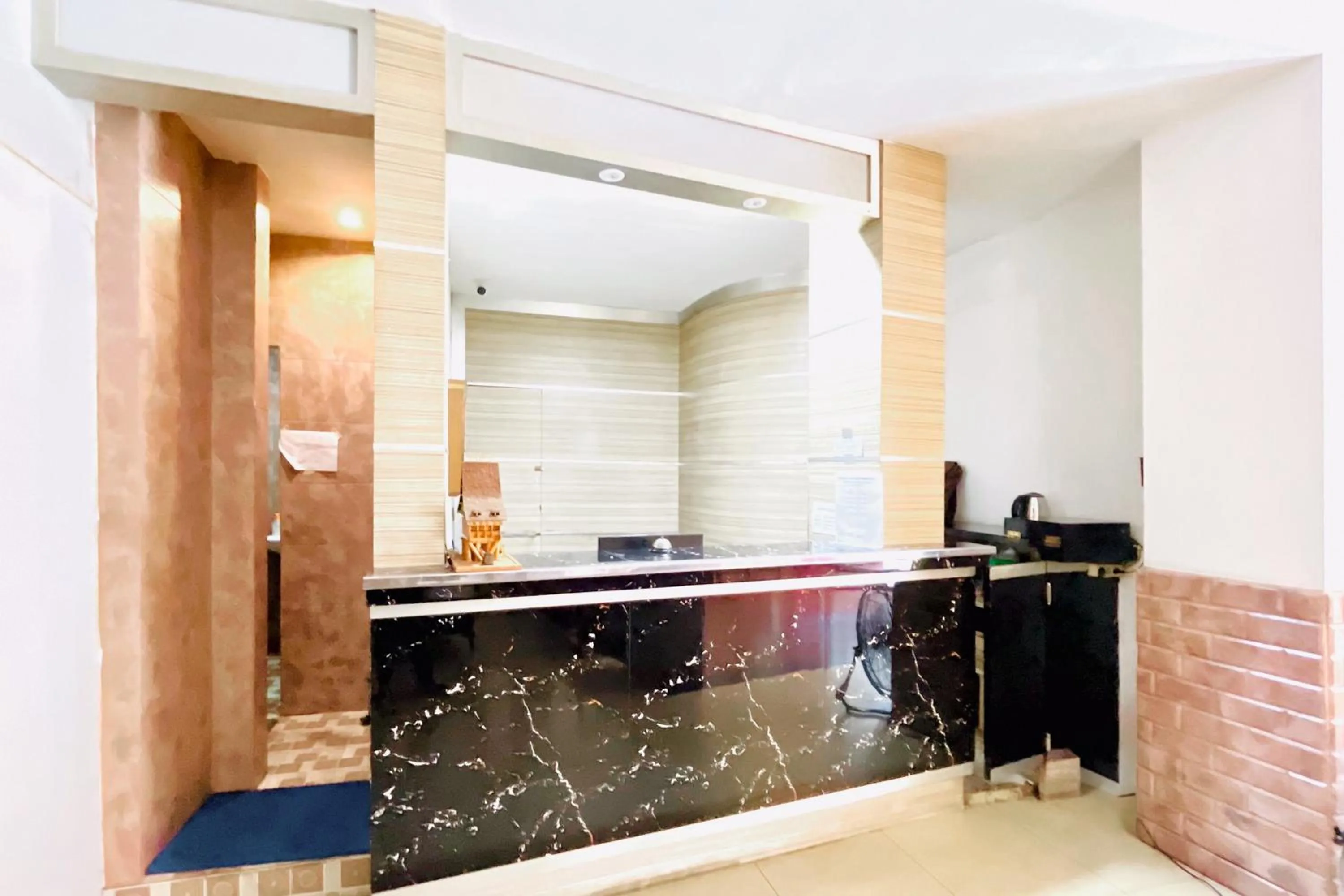 Lobby or reception in Urbanview Hotel Grand Mohaga Medan
