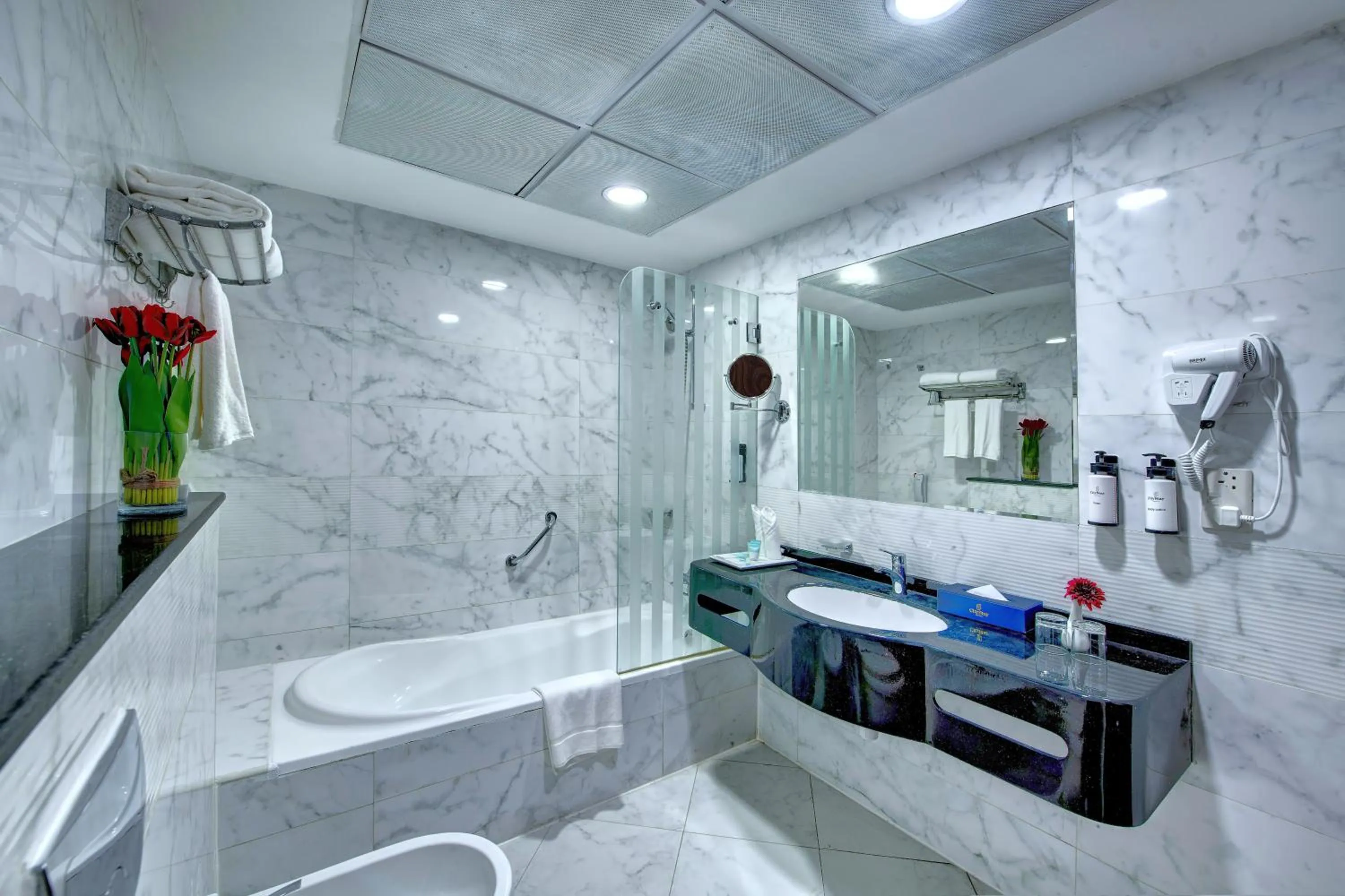 Bathroom in City Stay Hotel Expo Centre