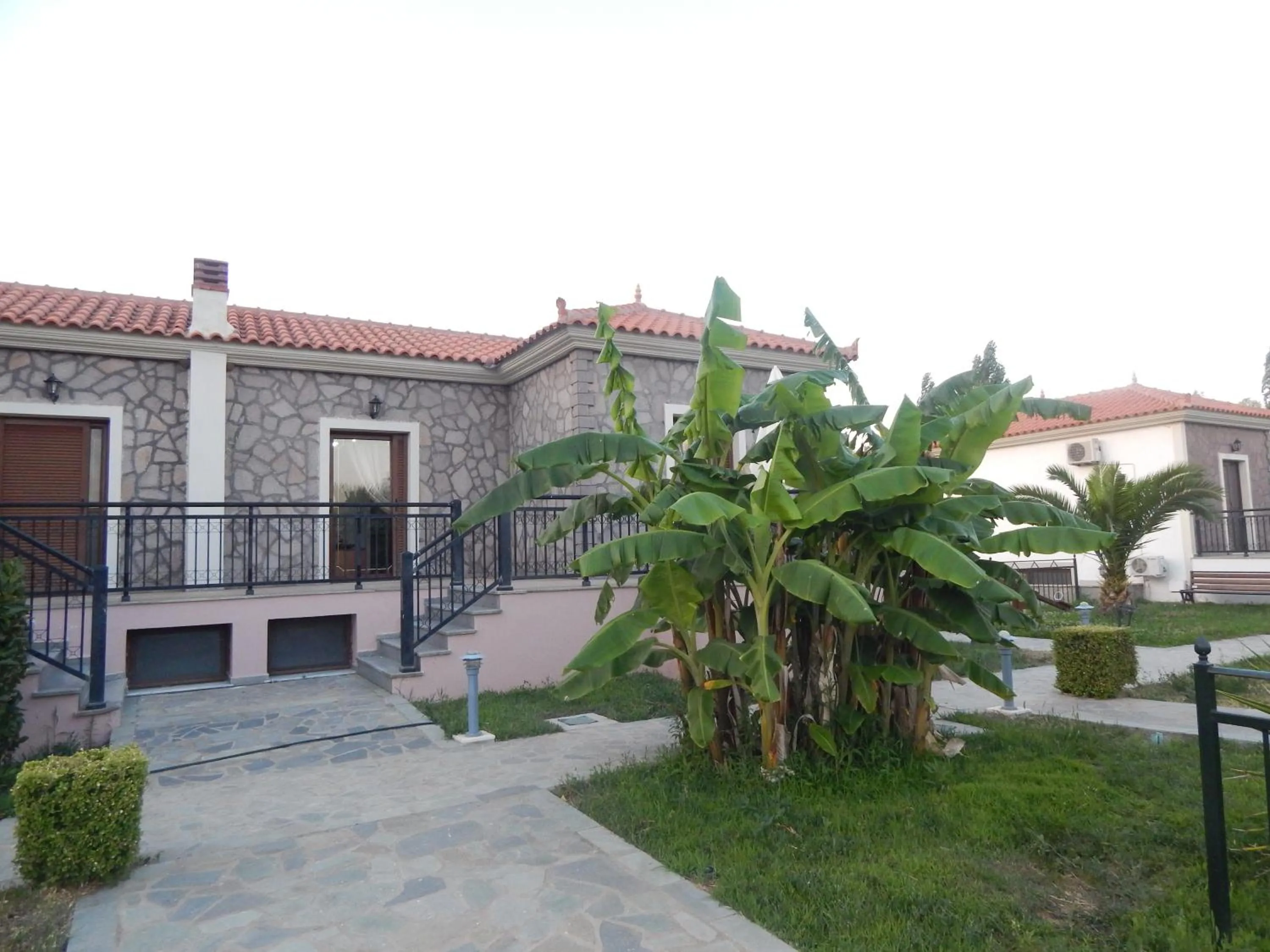 Property building in Kalloni village apartments