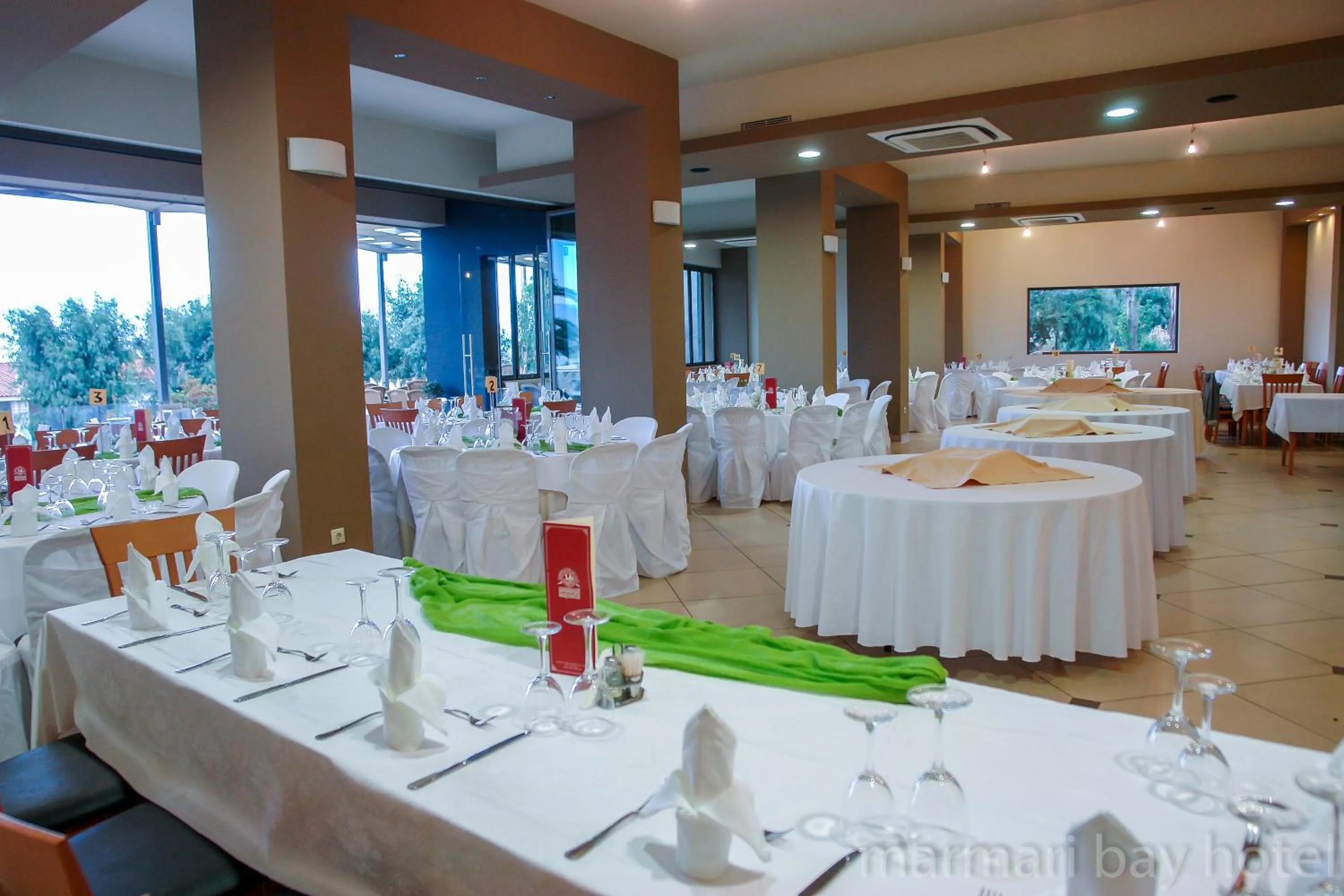 Restaurant/places to eat in Marmari Bay Hotel