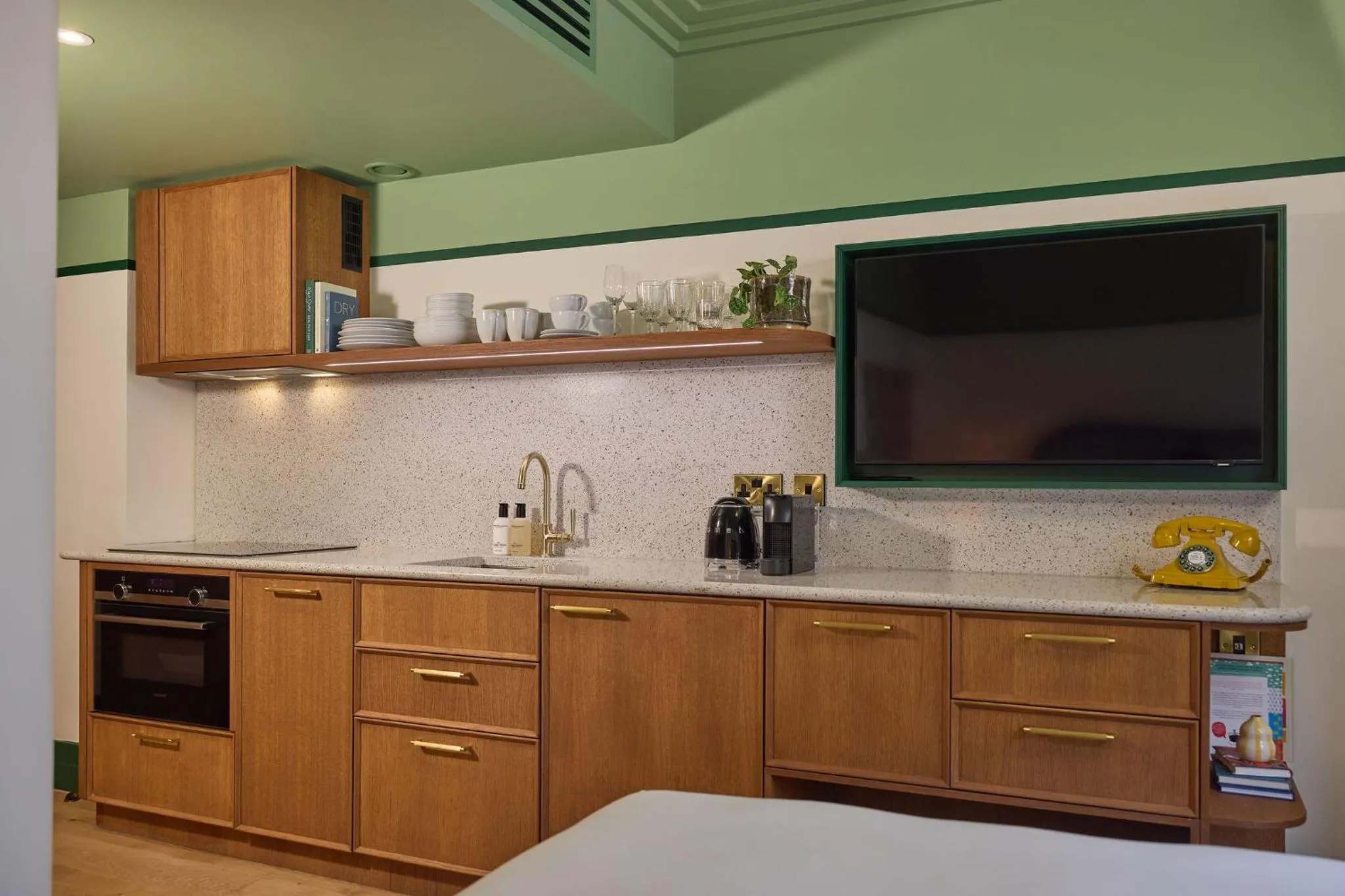 Kitchen or kitchenette in The July - London Victoria