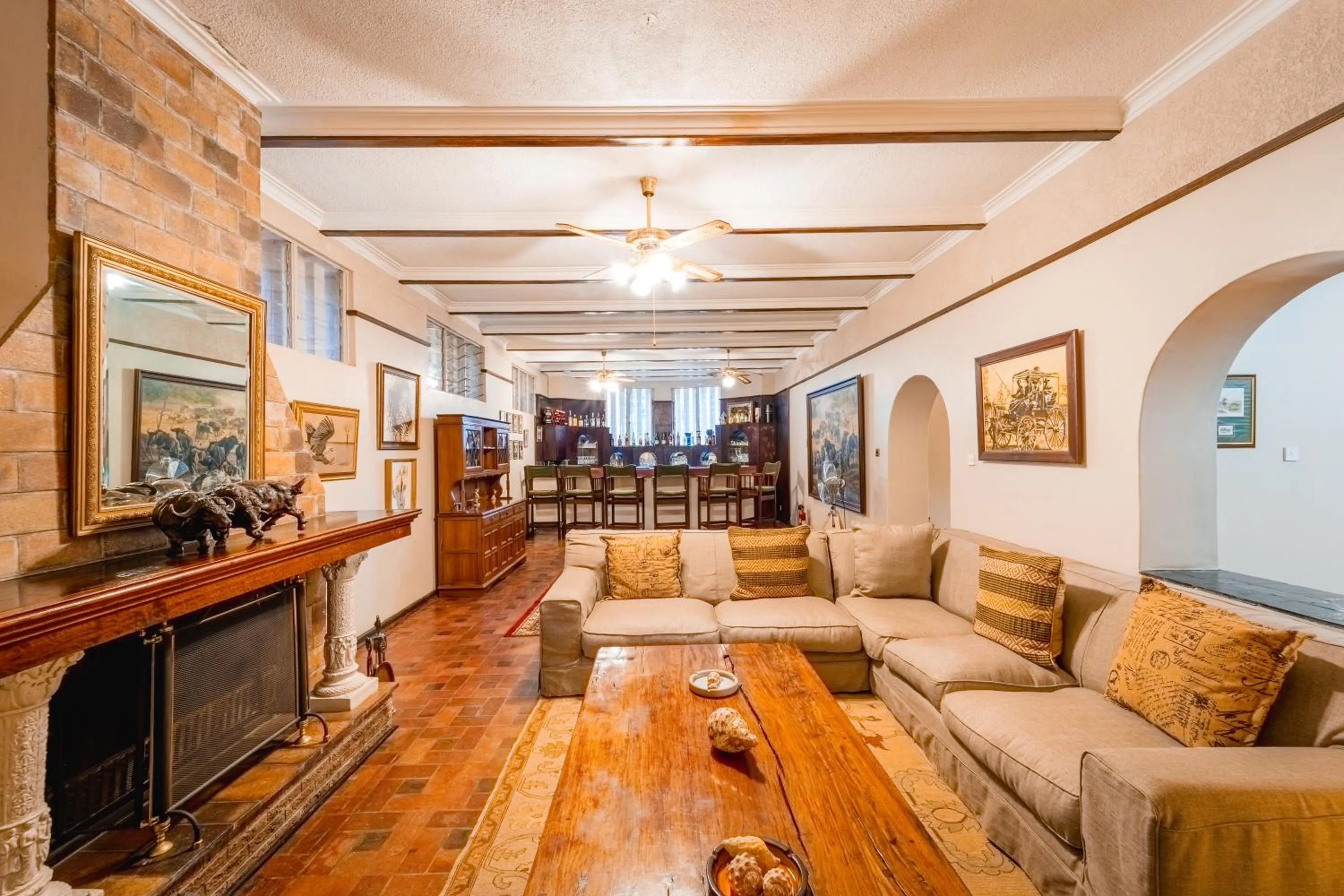 Lounge or bar in The Victorian Manor