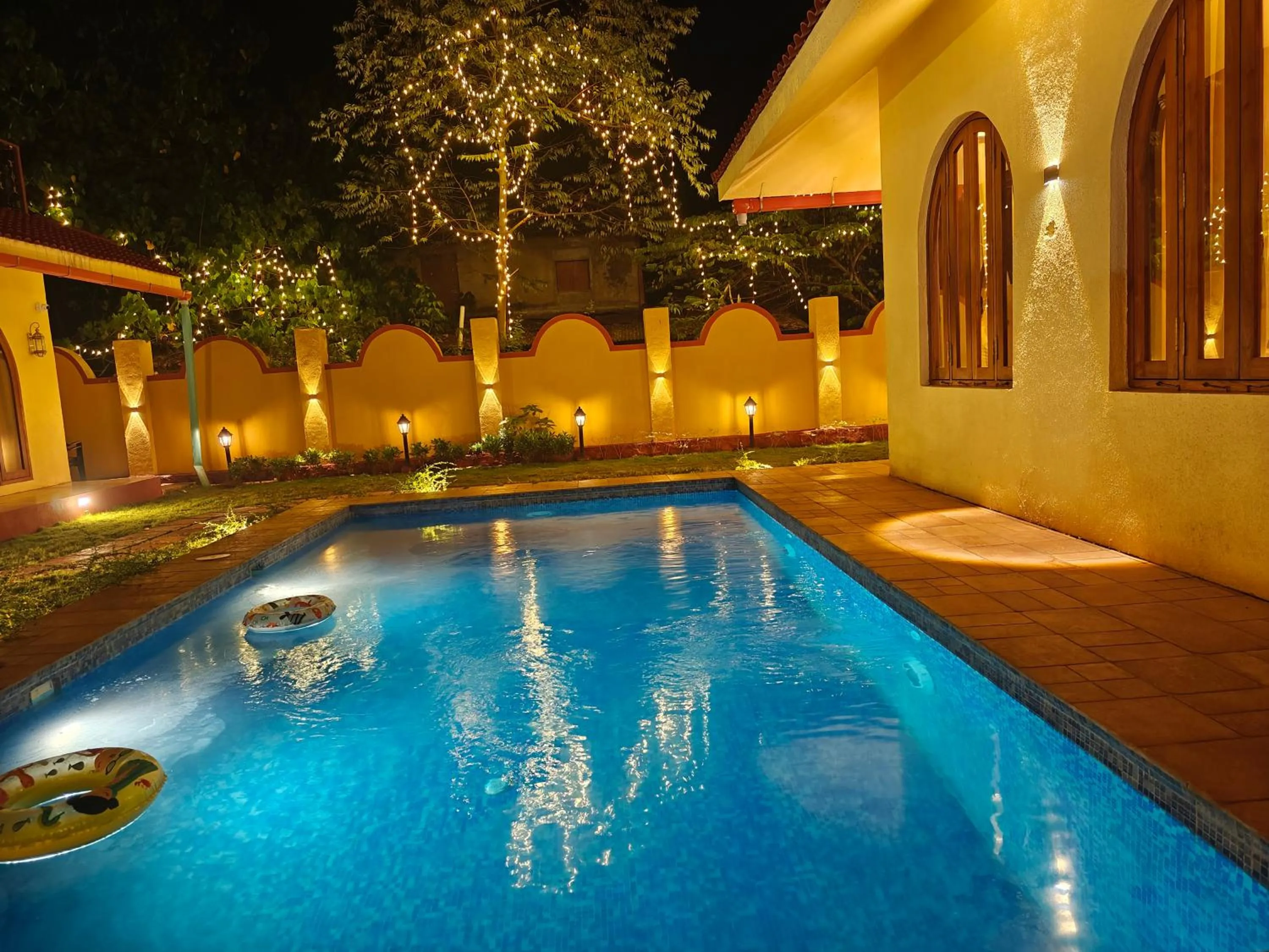 Swimming pool in Ishaan Holiday Home