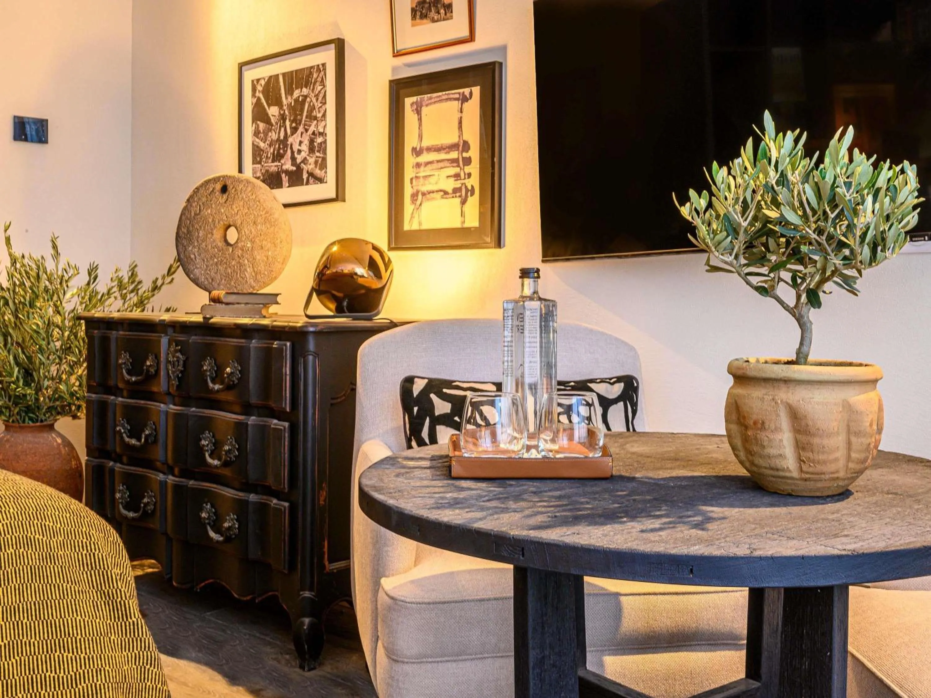 Bedroom in L'Isle de Leos Hotel & Spa - MGallery Collection