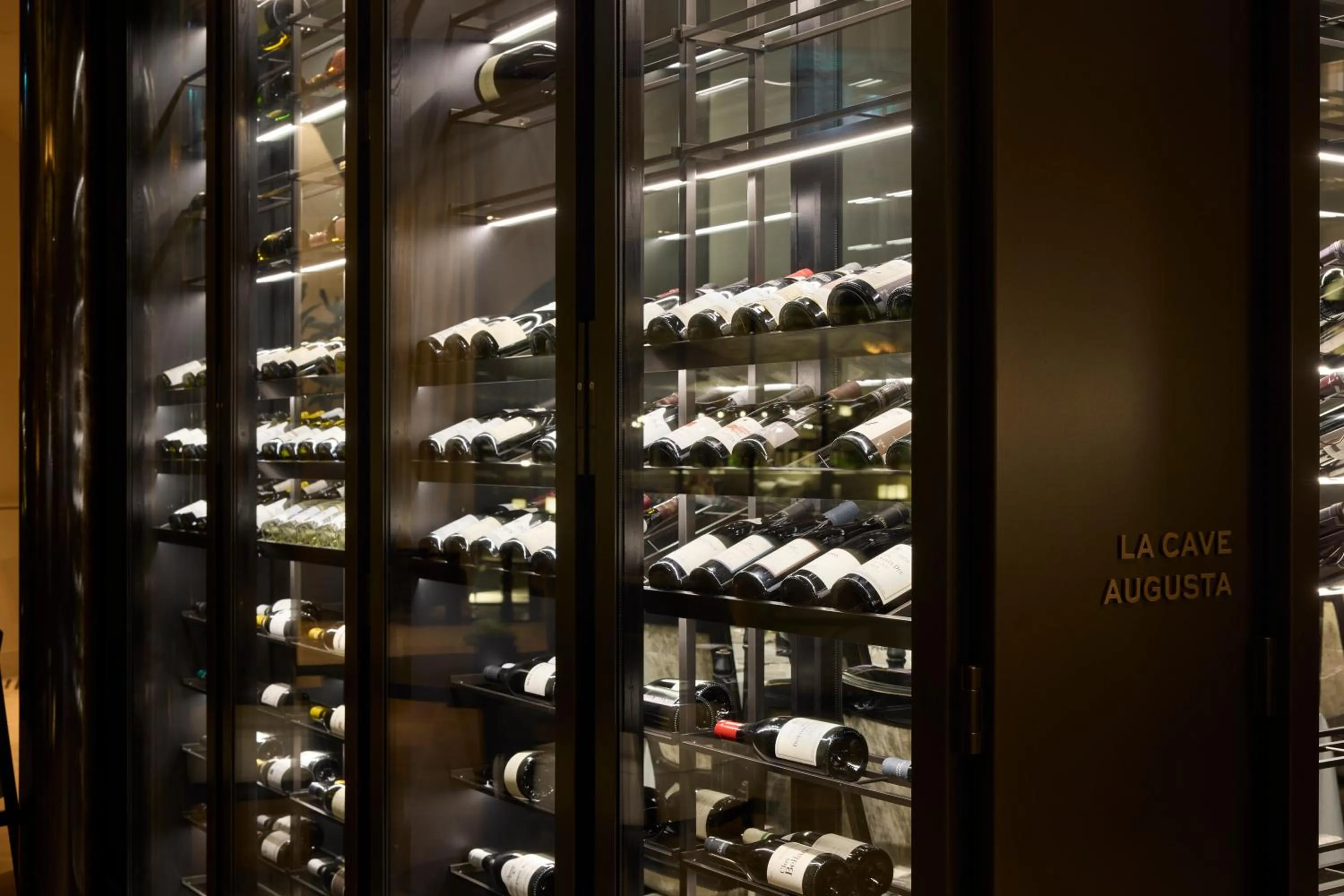 Lounge or bar in L'Isle de Leos Hotel & Spa - MGallery Collection