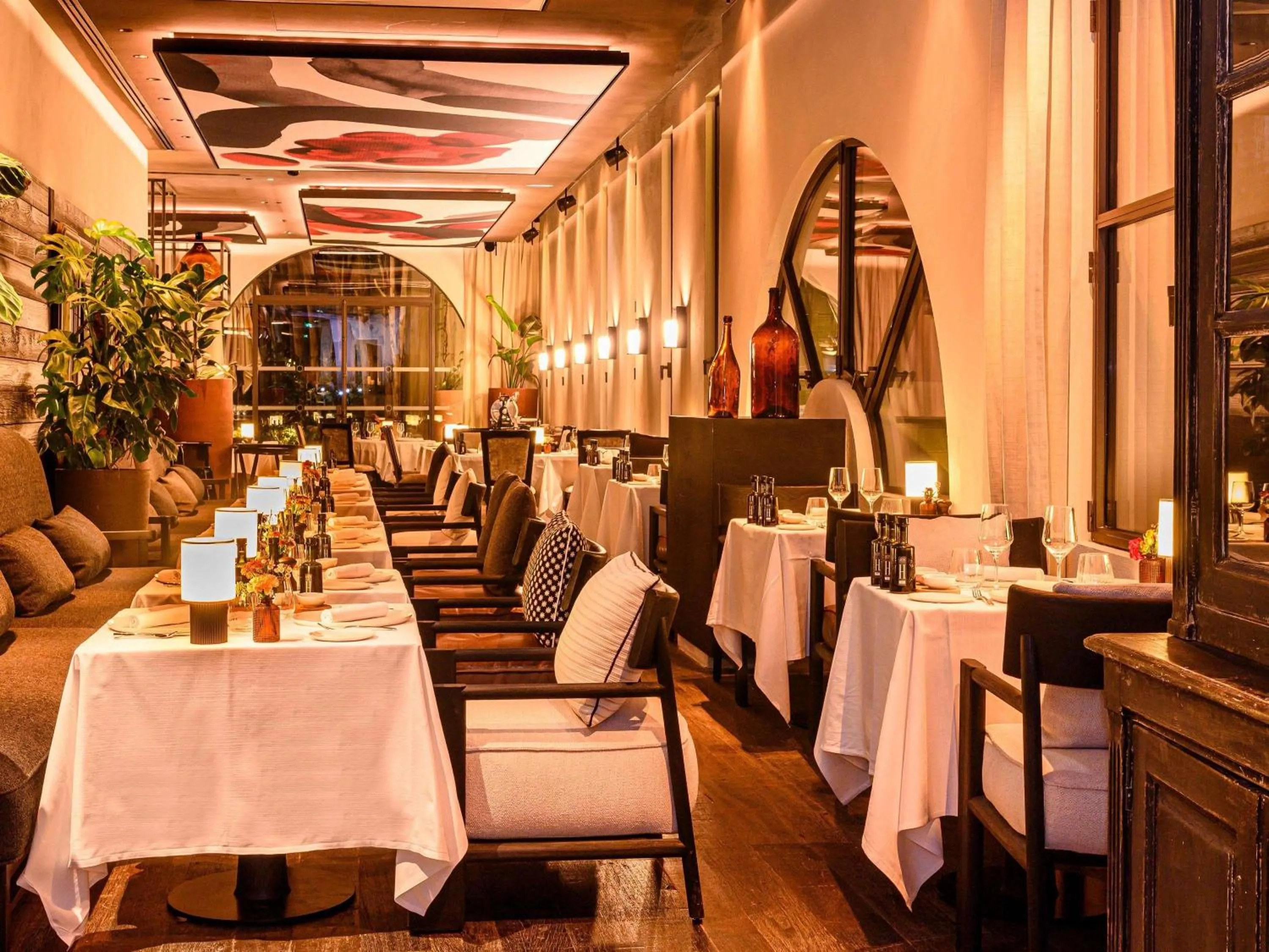 Restaurant/places to eat in L'Isle de Leos Hotel & Spa - MGallery Collection