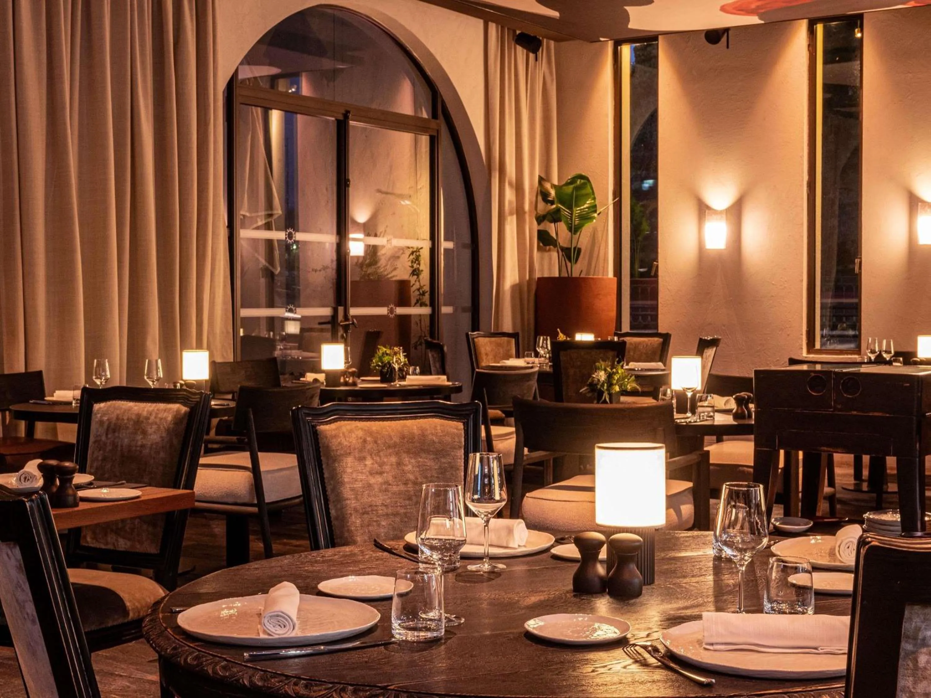 Restaurant/places to eat in L'Isle de Leos Hotel & Spa - MGallery Collection