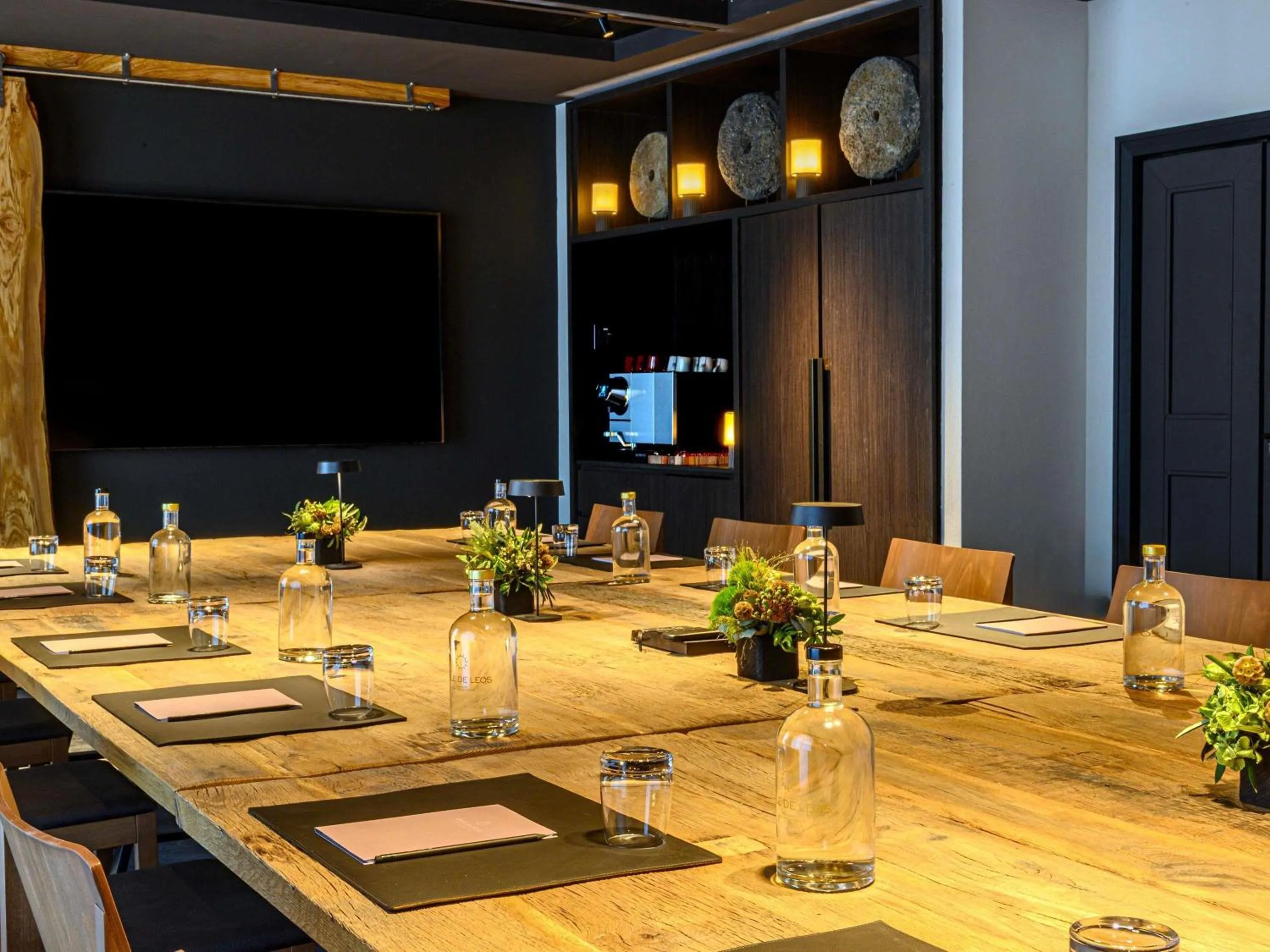 Meeting/conference room in L'Isle de Leos Hotel & Spa - MGallery Collection