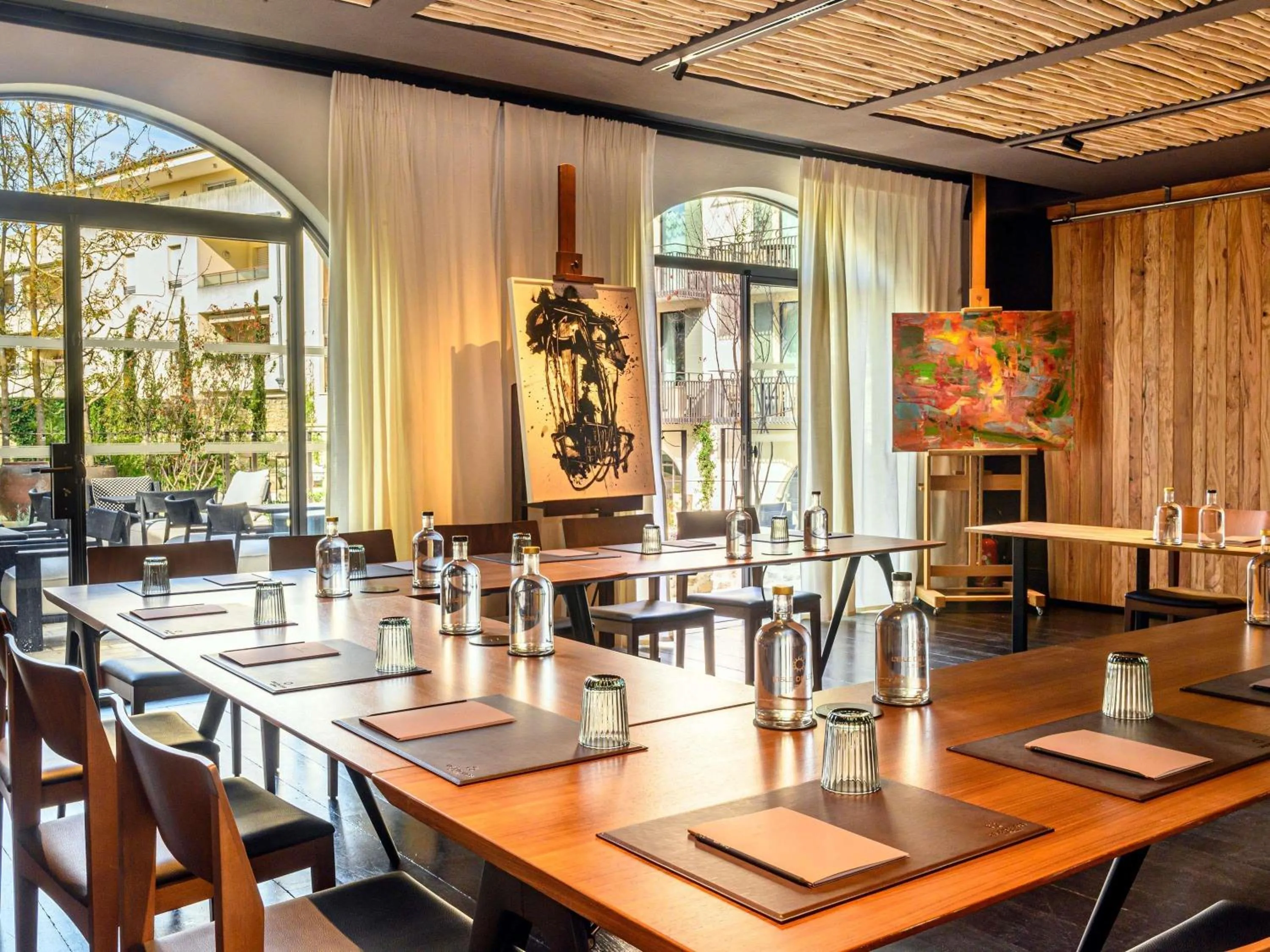 Meeting/conference room in L'Isle de Leos Hotel & Spa - MGallery Collection