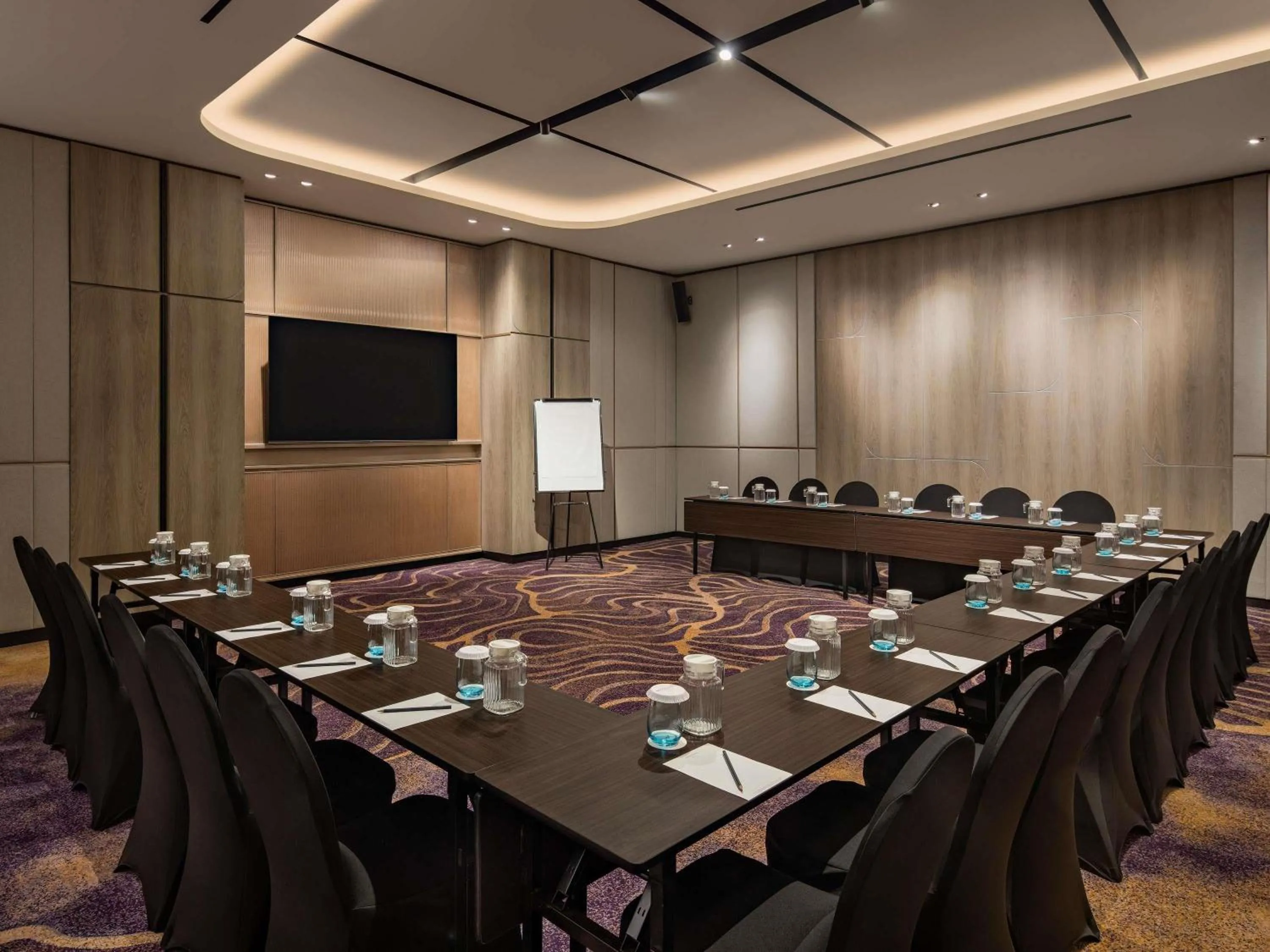 Meeting/conference room in Mercure Madiun