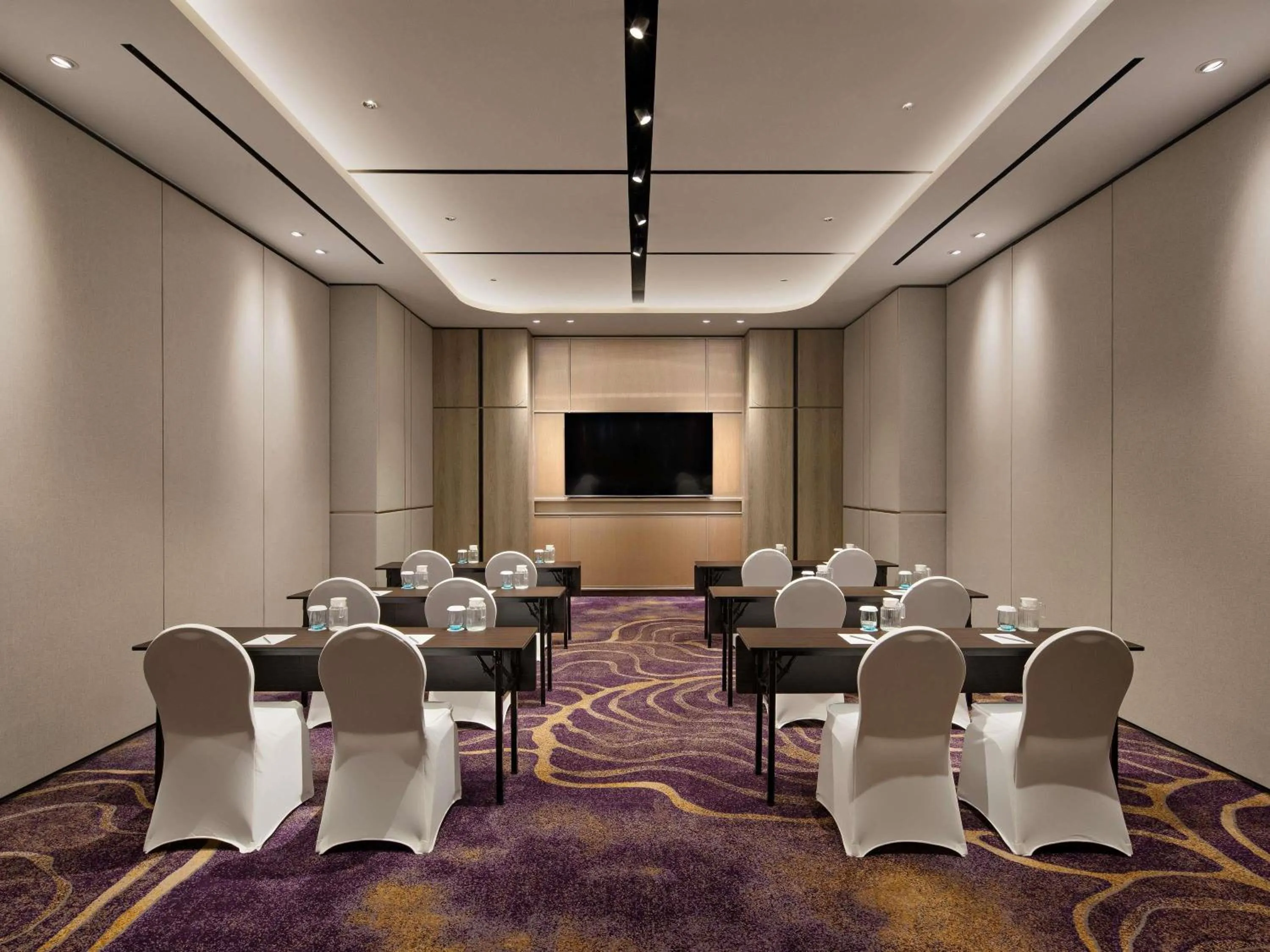 Meeting/conference room in Mercure Madiun