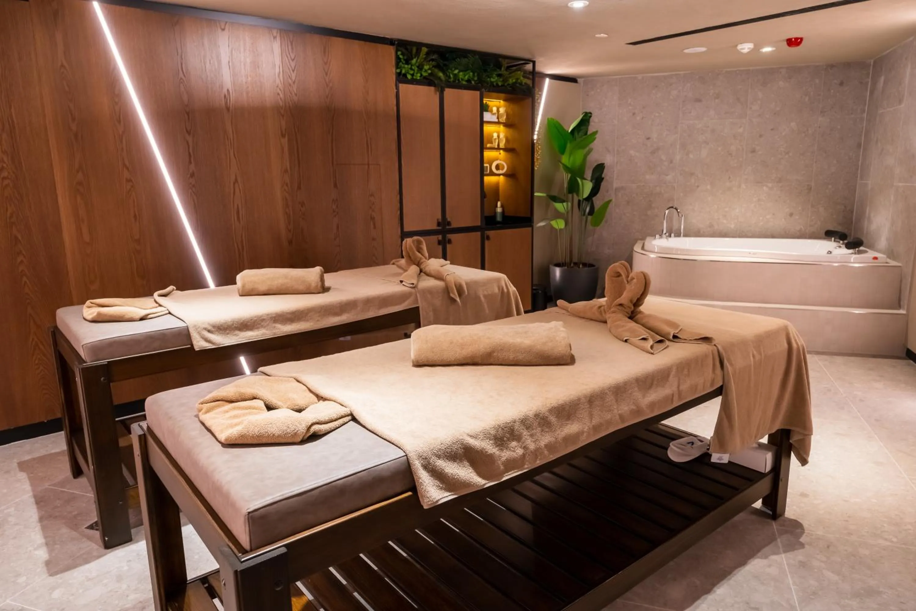 Massage, Bed in Novotel Istanbul Bomonti