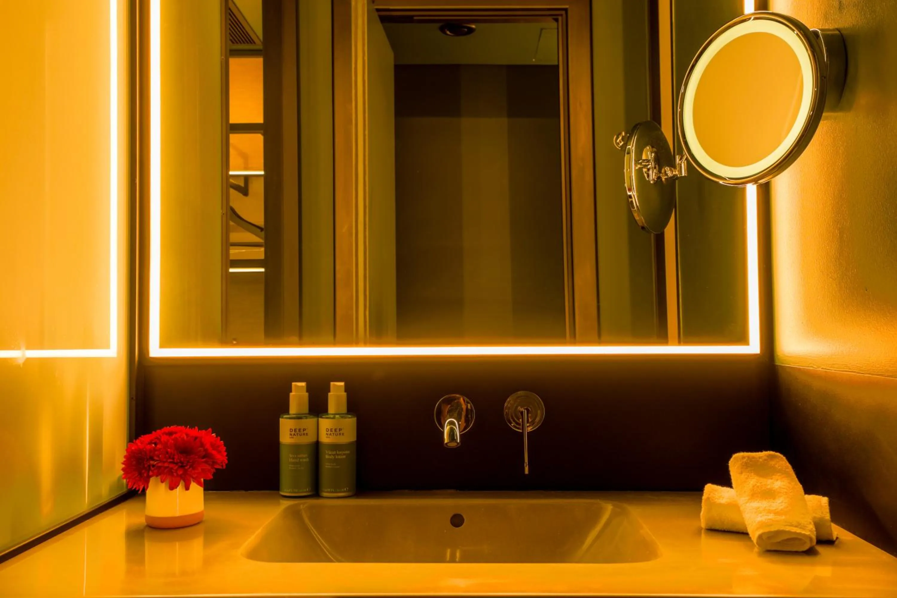 Bathroom in Novotel Istanbul Bomonti