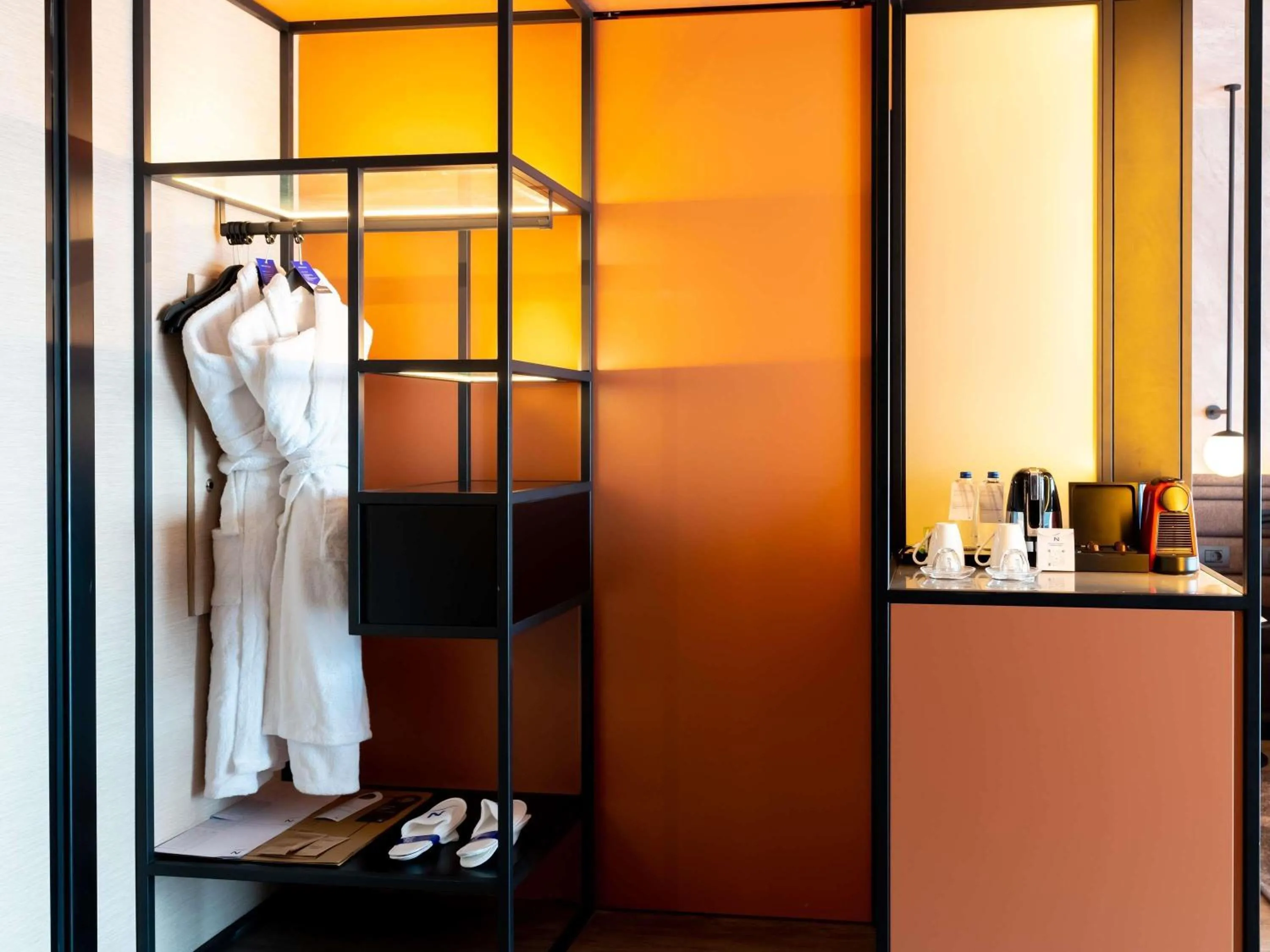 Bedroom in Novotel Istanbul Bomonti