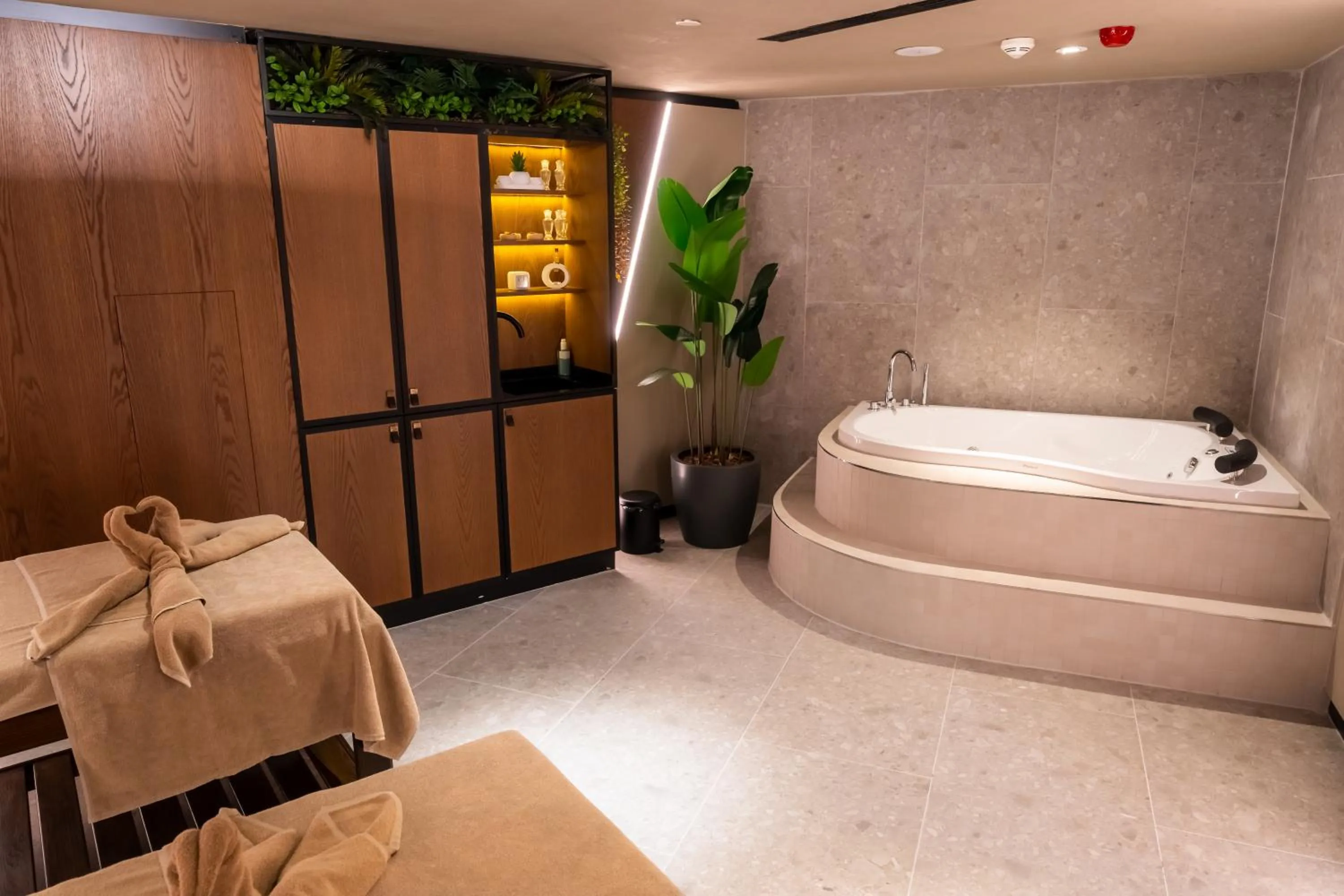 Massage in Novotel Istanbul Bomonti