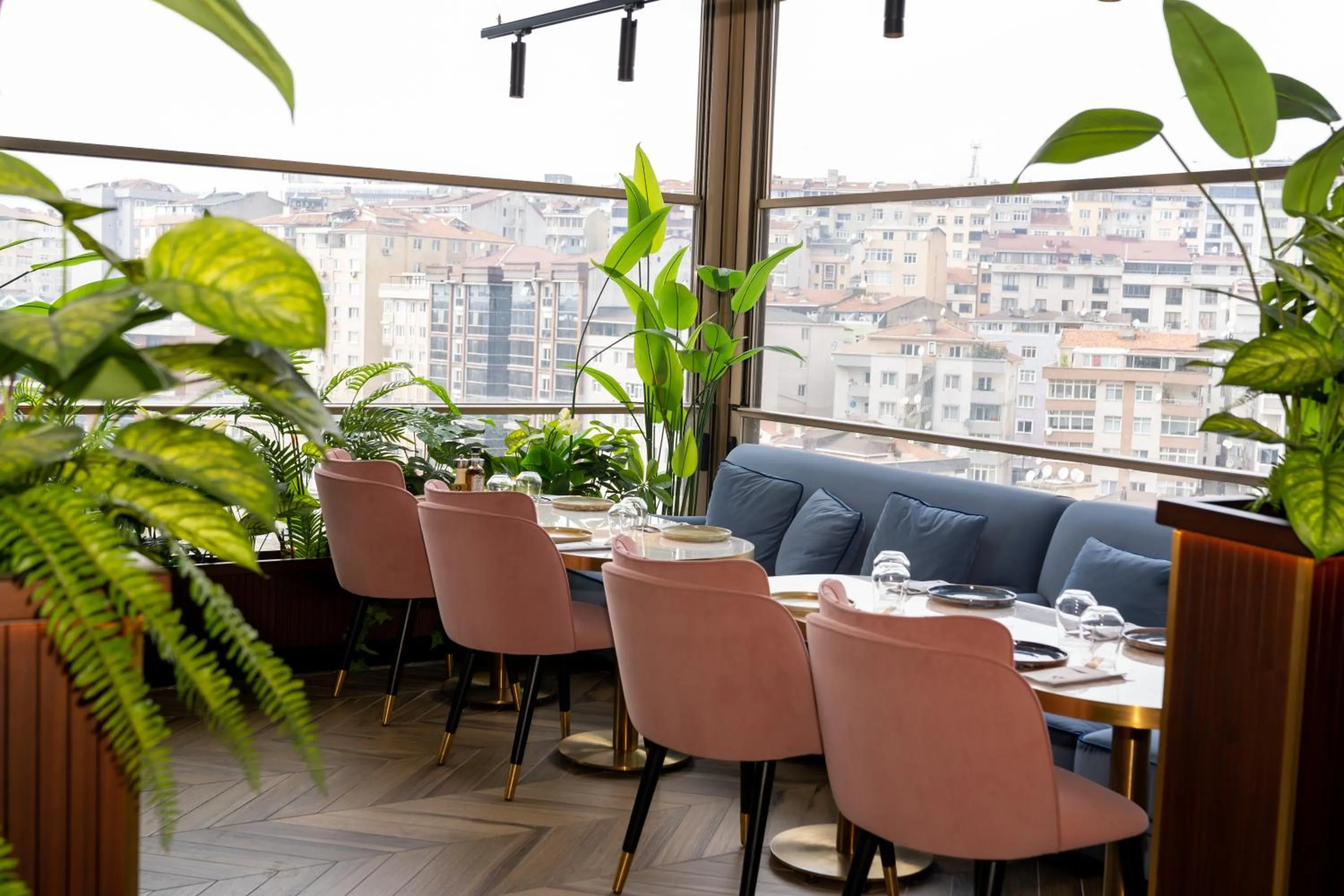 Restaurant/places to eat in Novotel Istanbul Bomonti