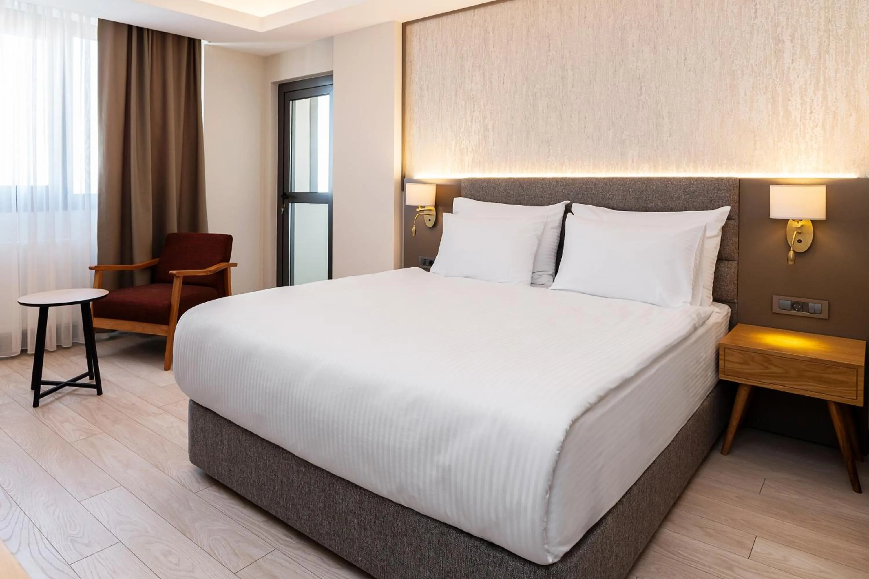 Bedroom, Bed in The Emporia Hotel