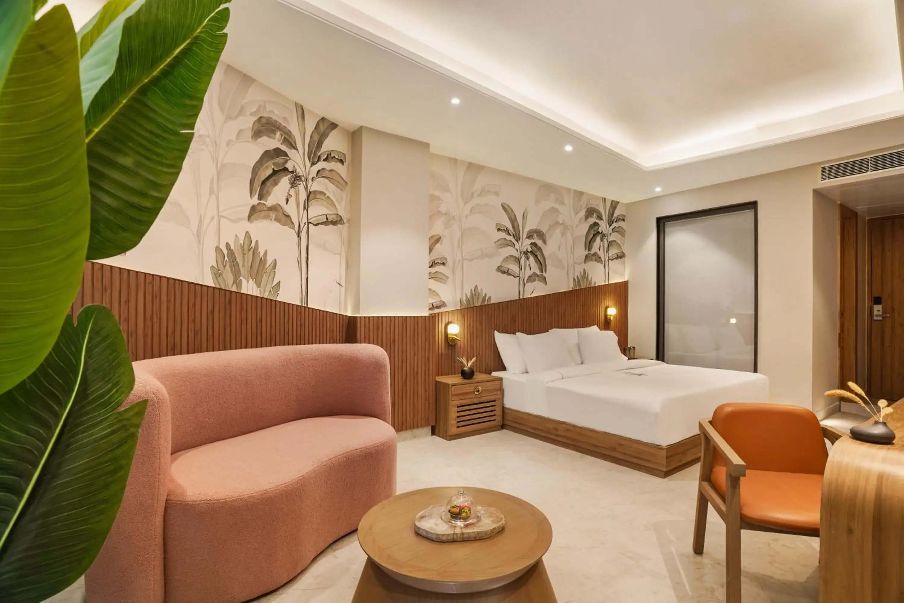 Luxury Room With Balcony in ZANA by the Ganges, Tapovan, Rishikesh Luxury Room With Balcony in ZANA by the Ganges, Tapovan, Rishikesh