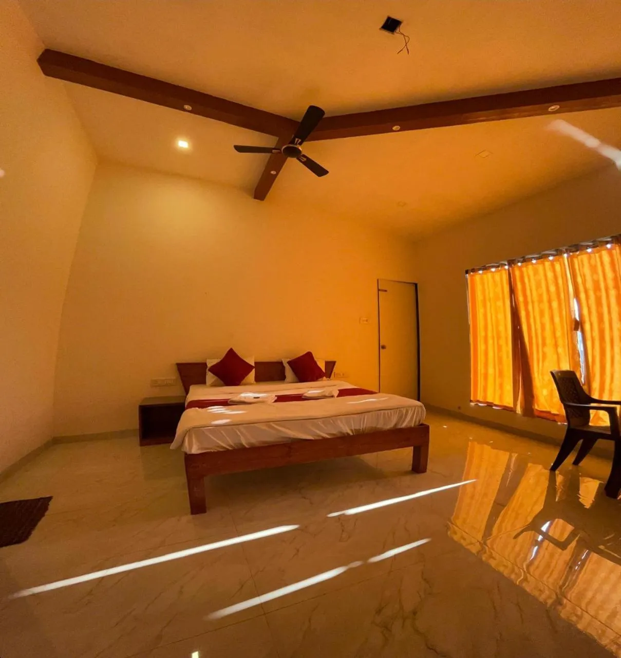 Photo of the whole room in Green Heaven River Side Resort and Villa