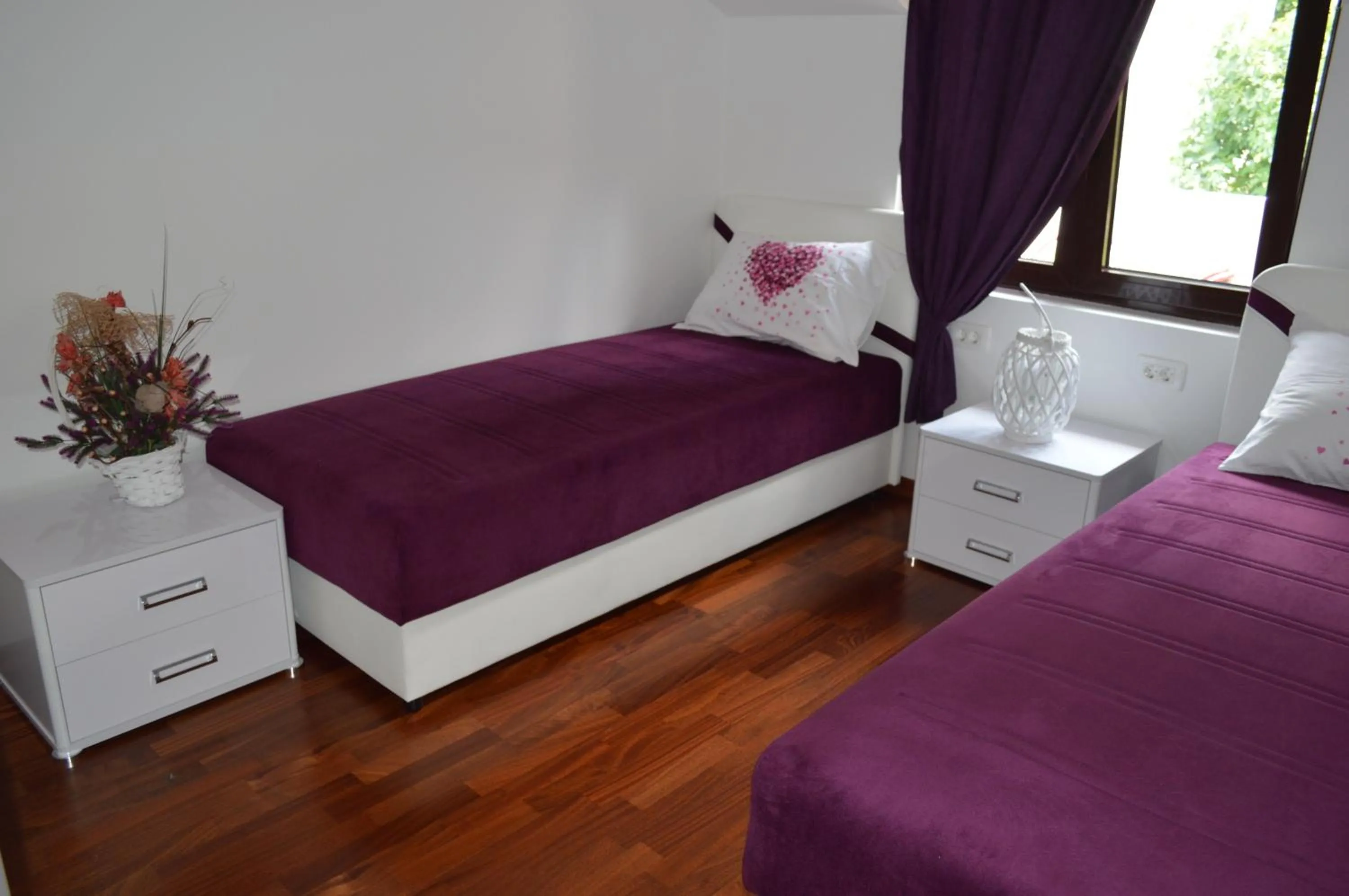 Spring, Bed in Apartments Dijana